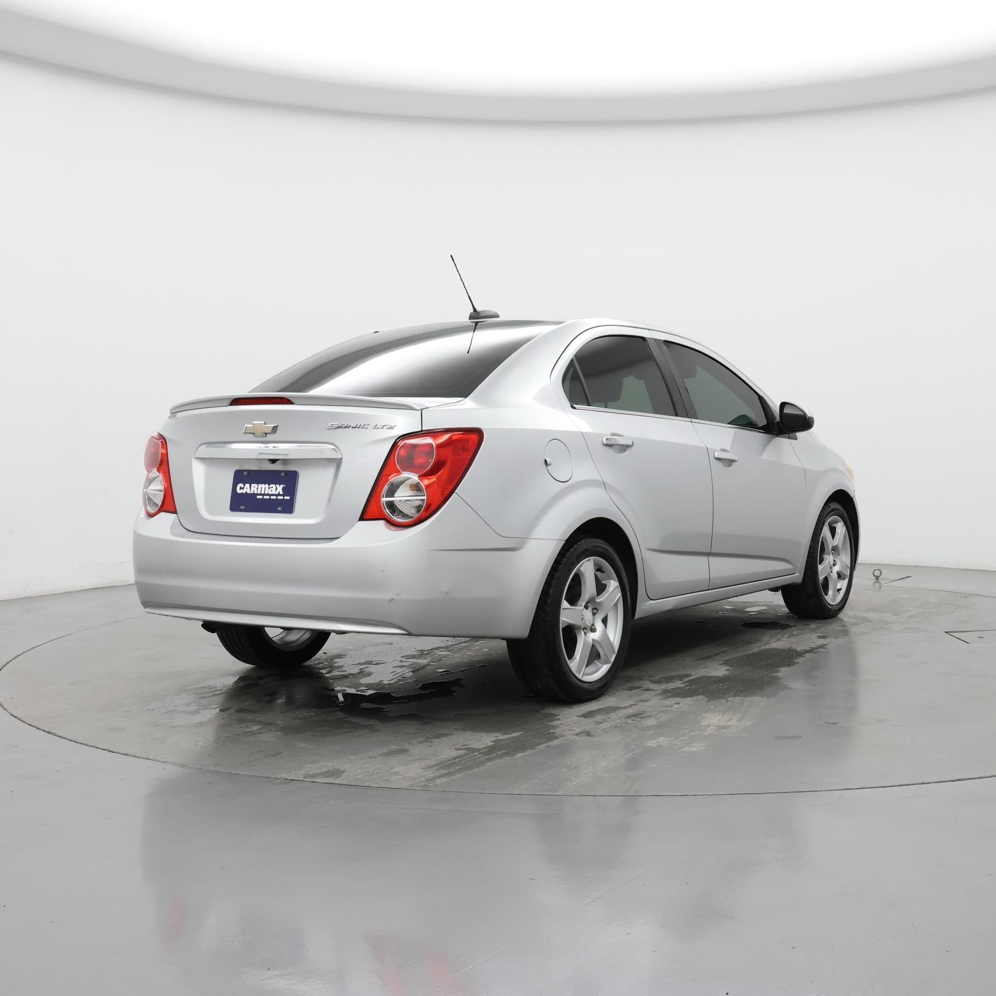 Thumbnail: 2016 Chevrolet Sonic - 8