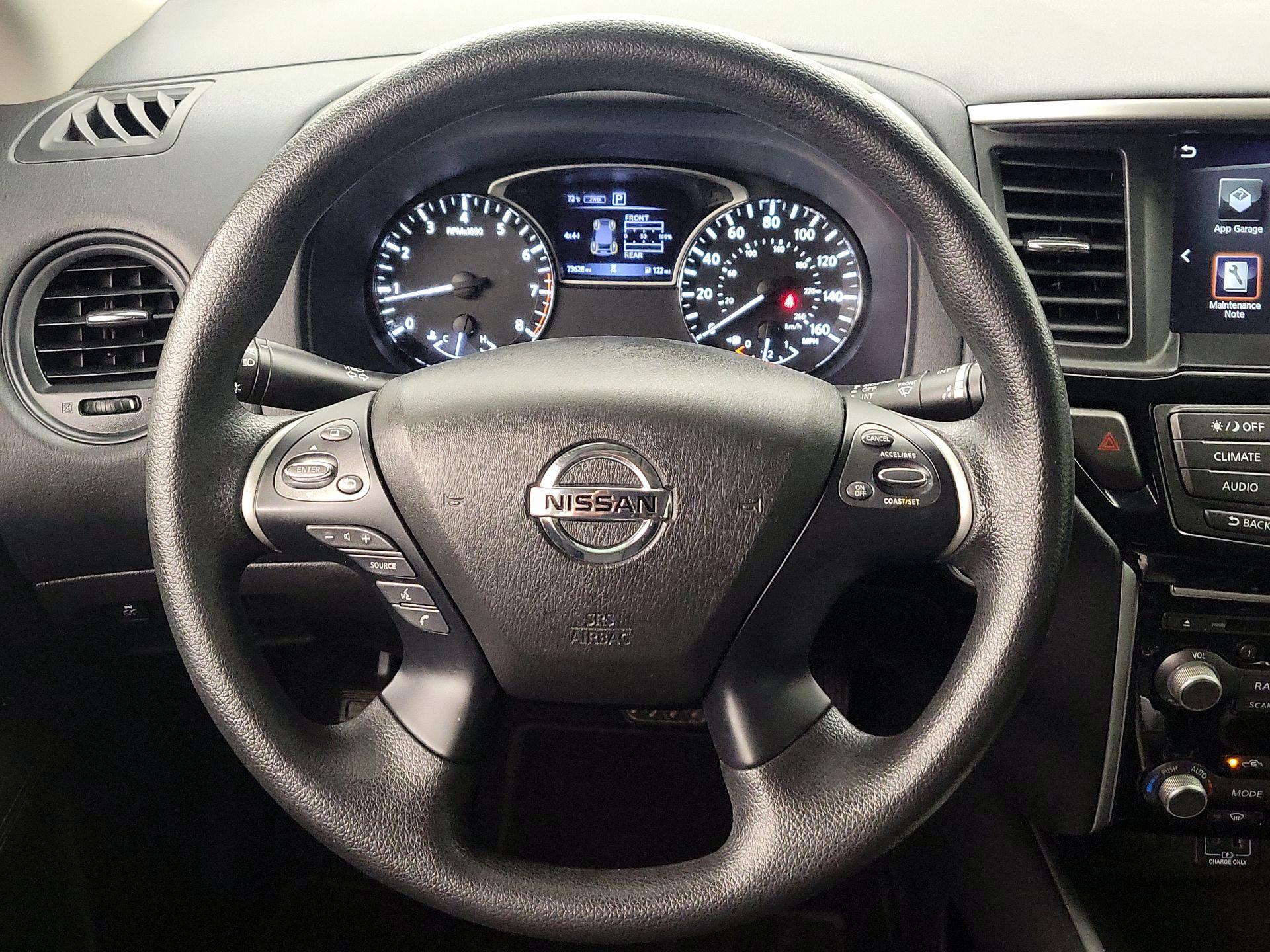 Thumbnail: 2020 Nissan Pathfinder - 10