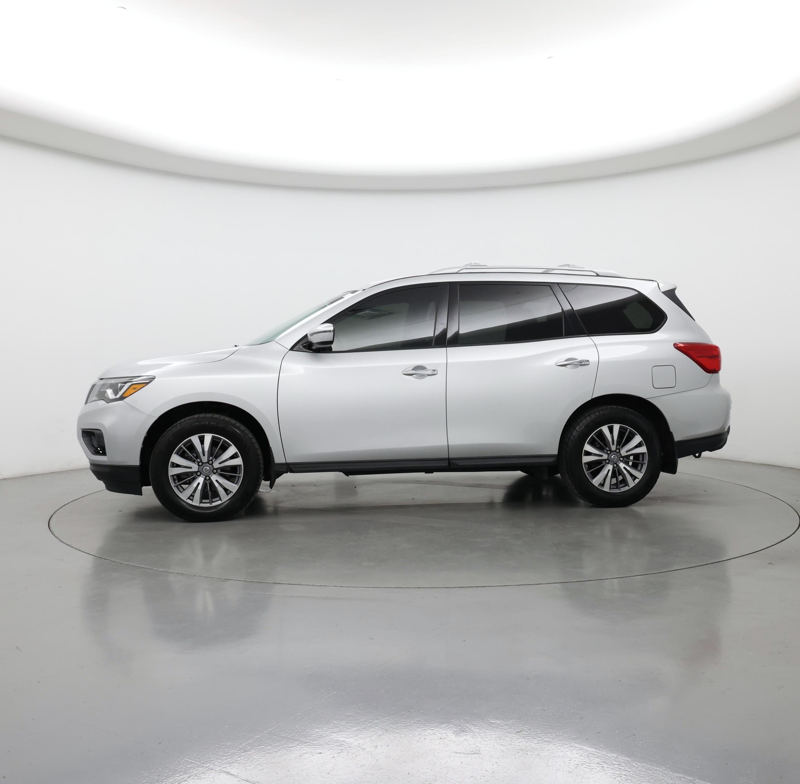 Thumbnail: 2020 Nissan Pathfinder - 3