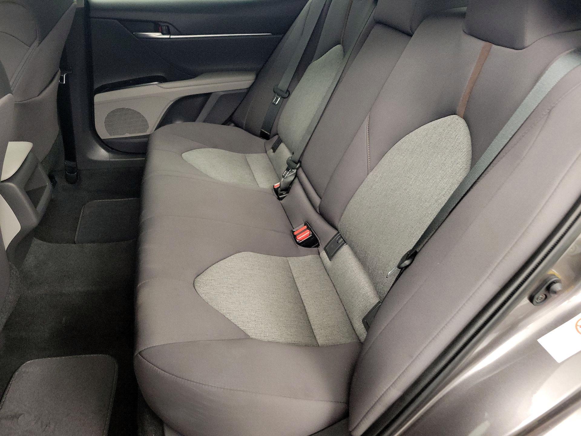 Thumbnail: 2018 Toyota Camry - 19
