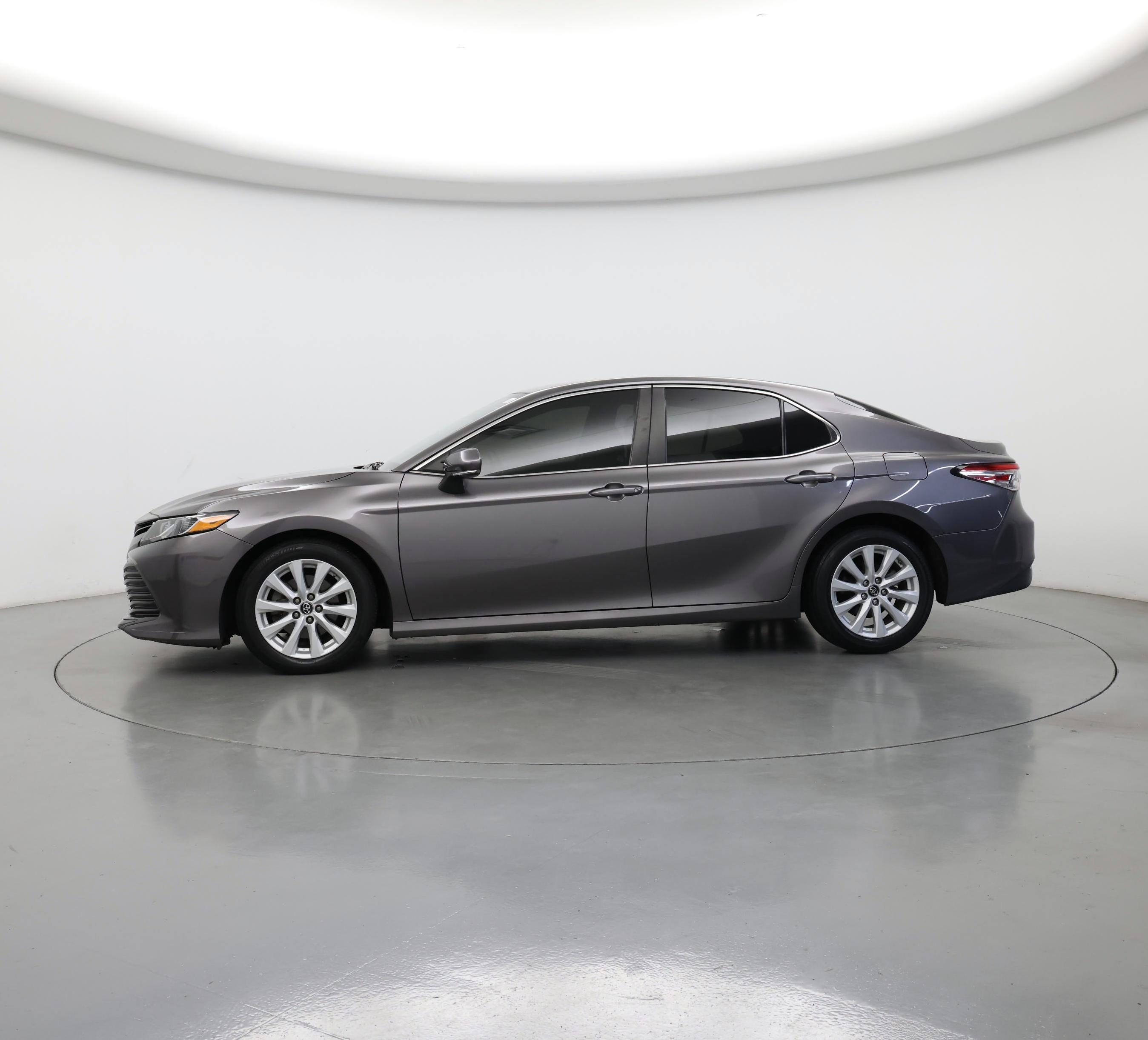 Thumbnail: 2018 Toyota Camry - 3