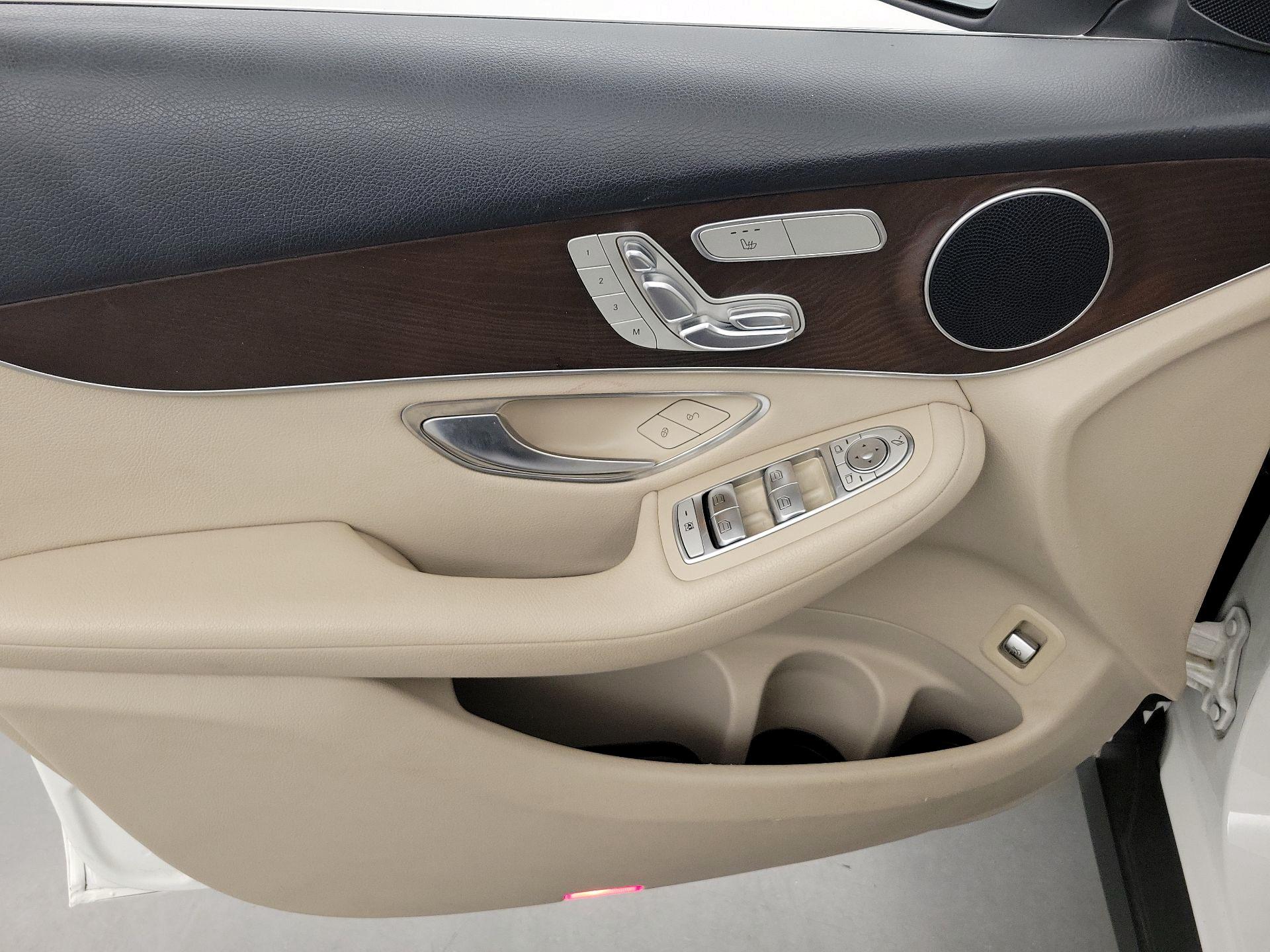 Thumbnail: 2019 Mercedes-Benz GLC - 12