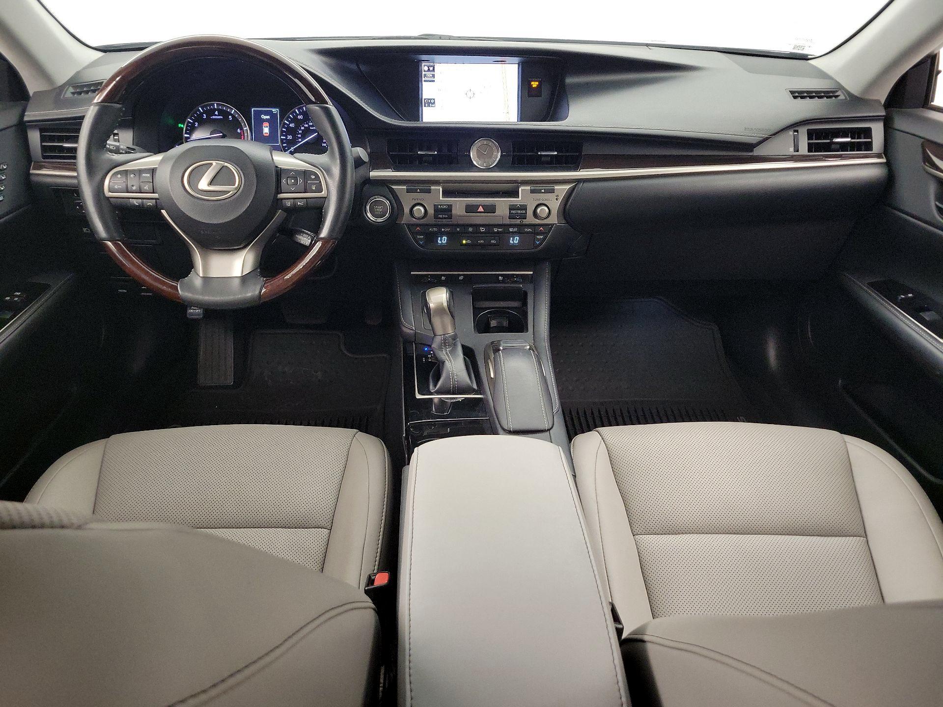 Thumbnail: 2018 Lexus ES - 9