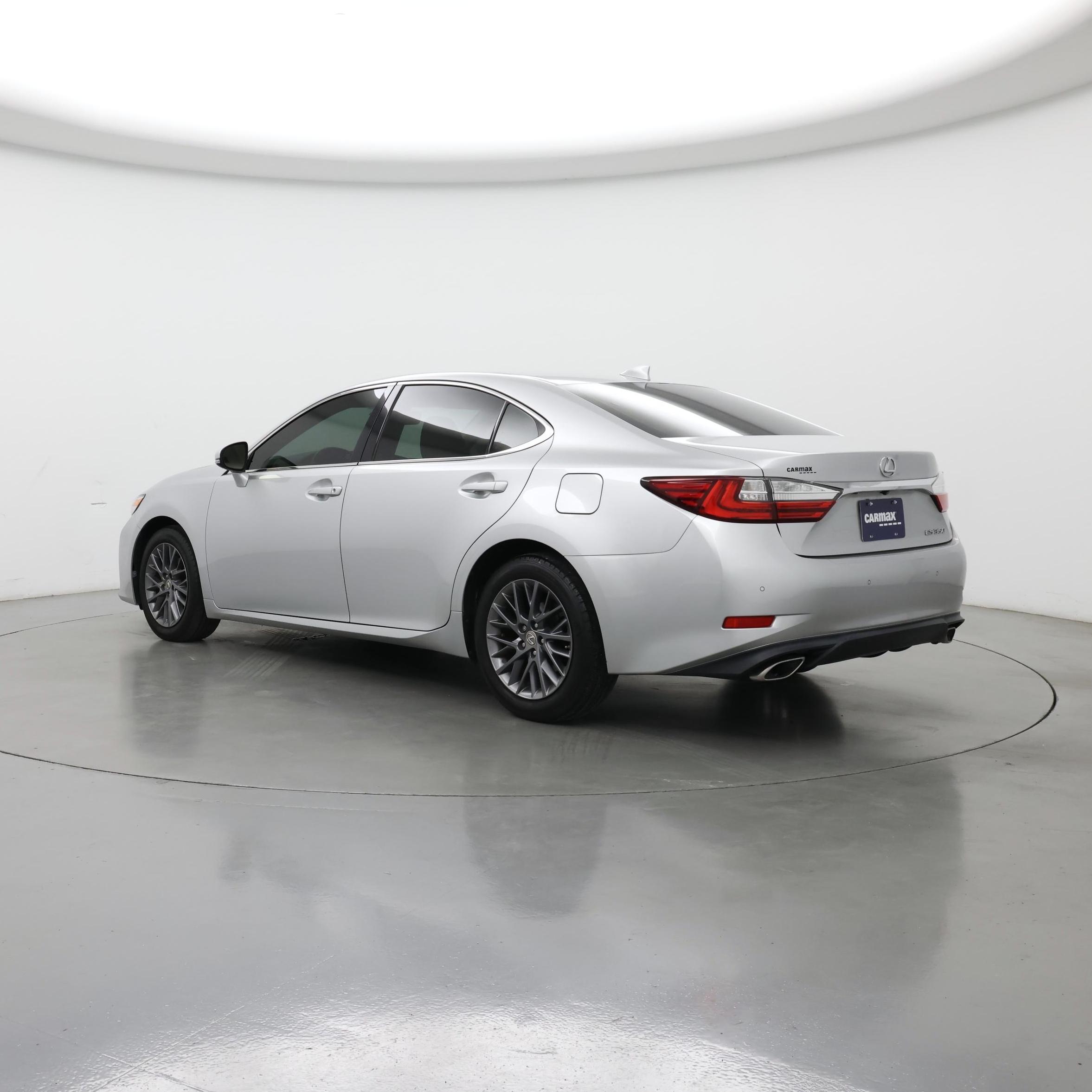 Thumbnail: 2018 Lexus ES - 2