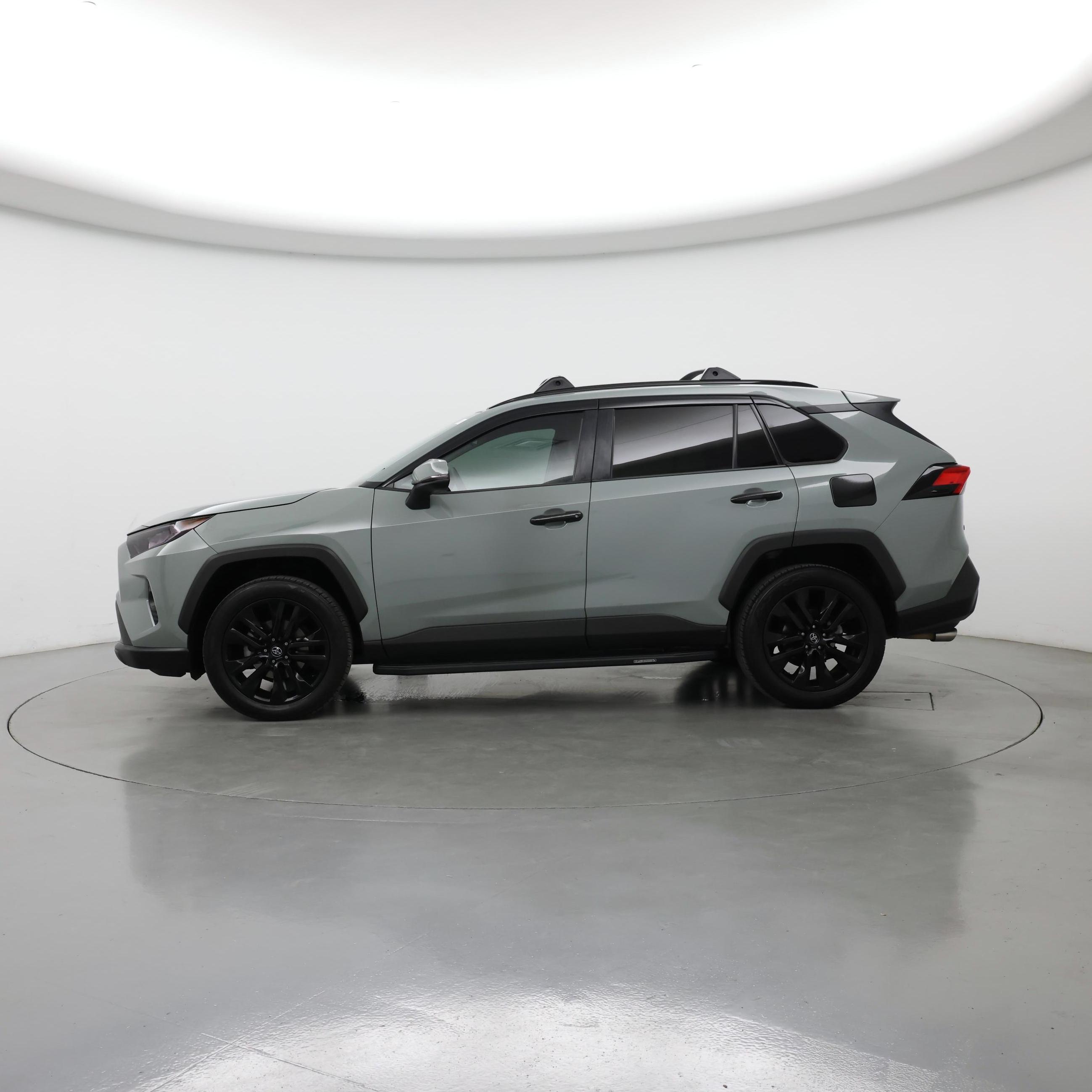 Thumbnail: 2020 Toyota RAV4 - 3