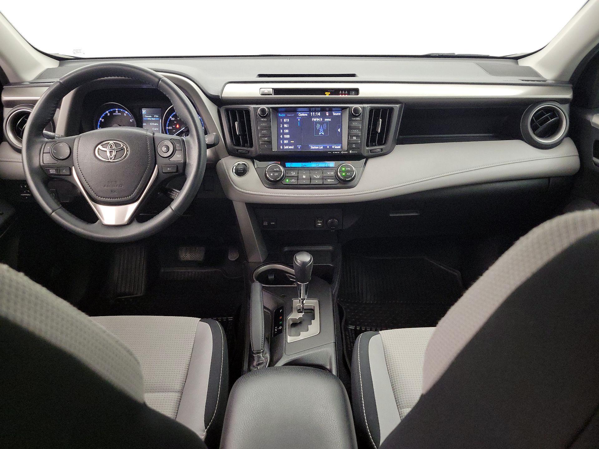 Thumbnail: 2017 Toyota RAV4 - 9