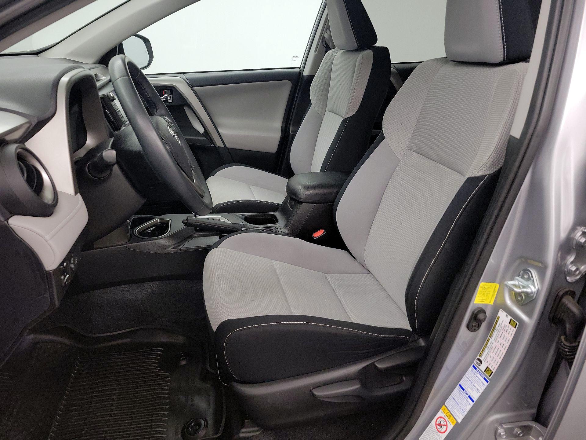 Thumbnail: 2017 Toyota RAV4 - 11