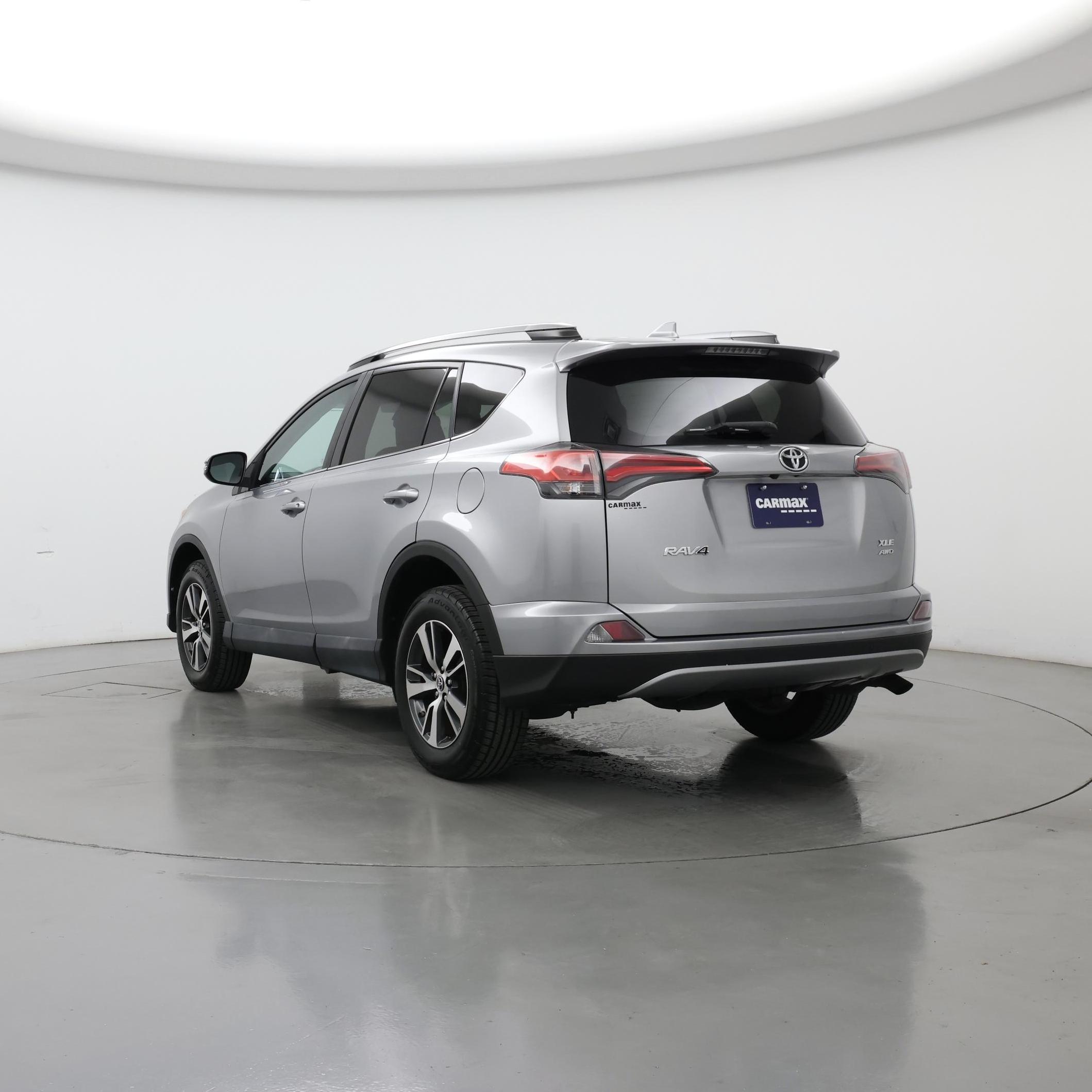 Thumbnail: 2017 Toyota RAV4 - 2