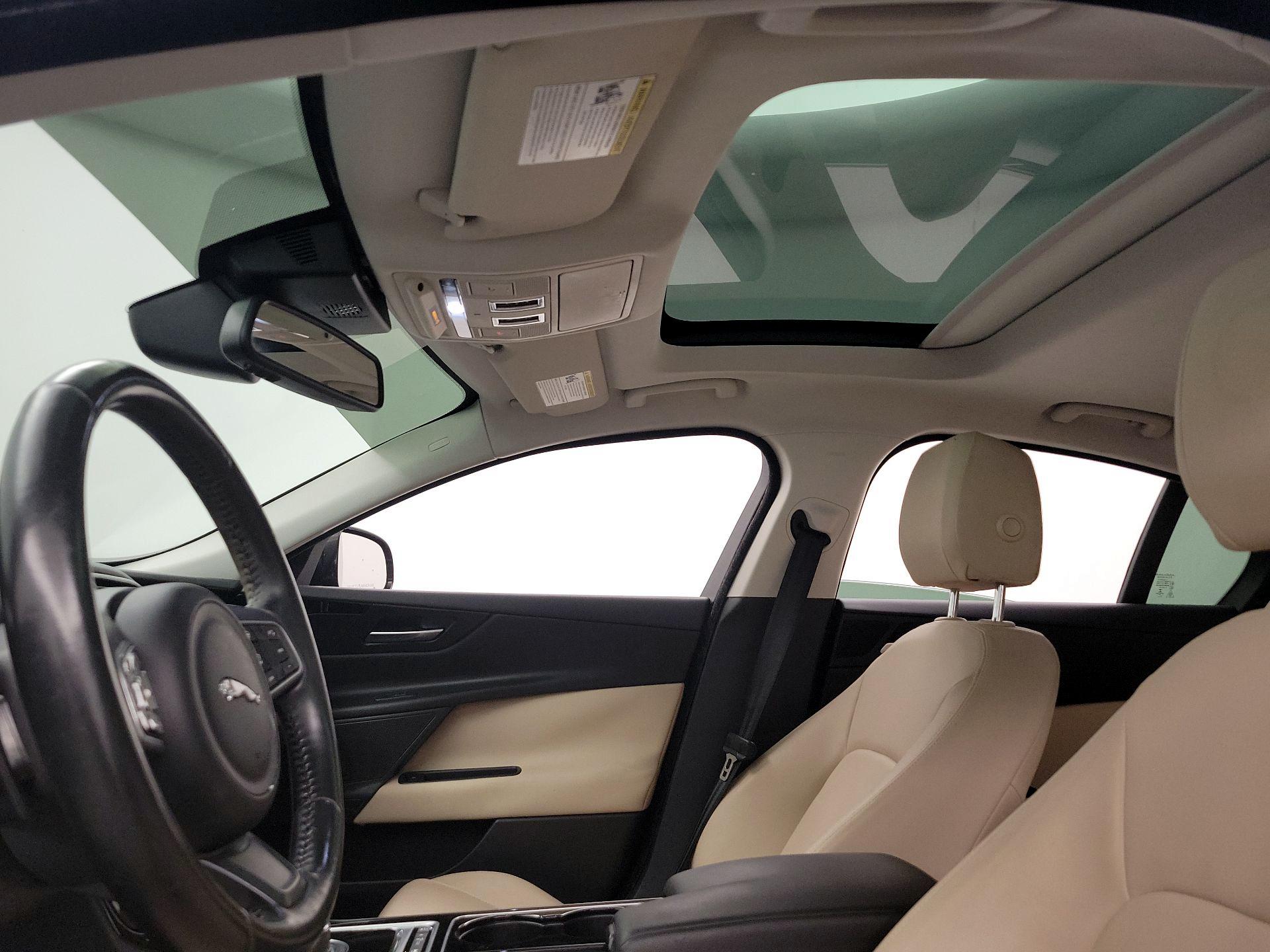 Thumbnail: 2017 Jaguar XE - 19