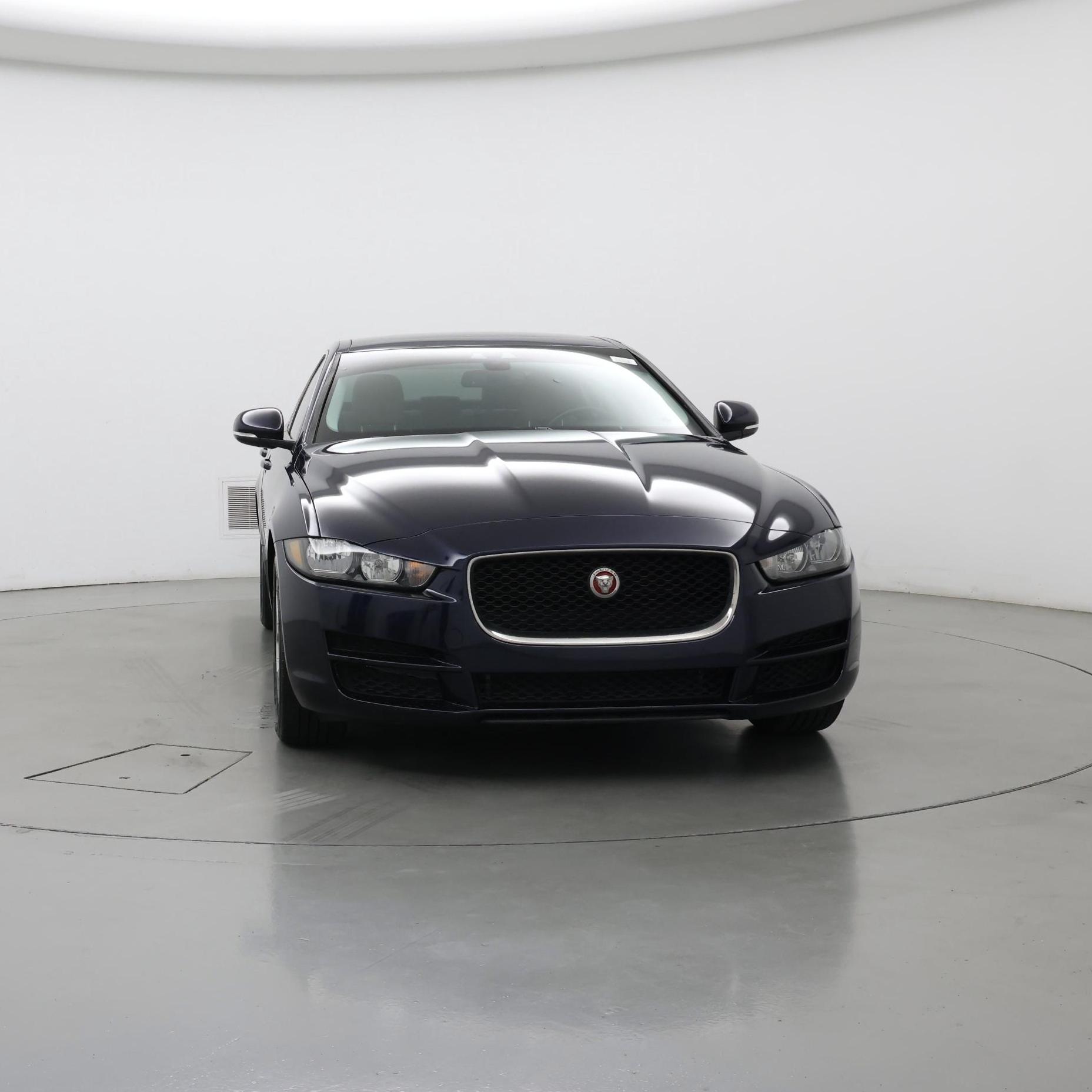 Thumbnail: 2017 Jaguar XE - 5