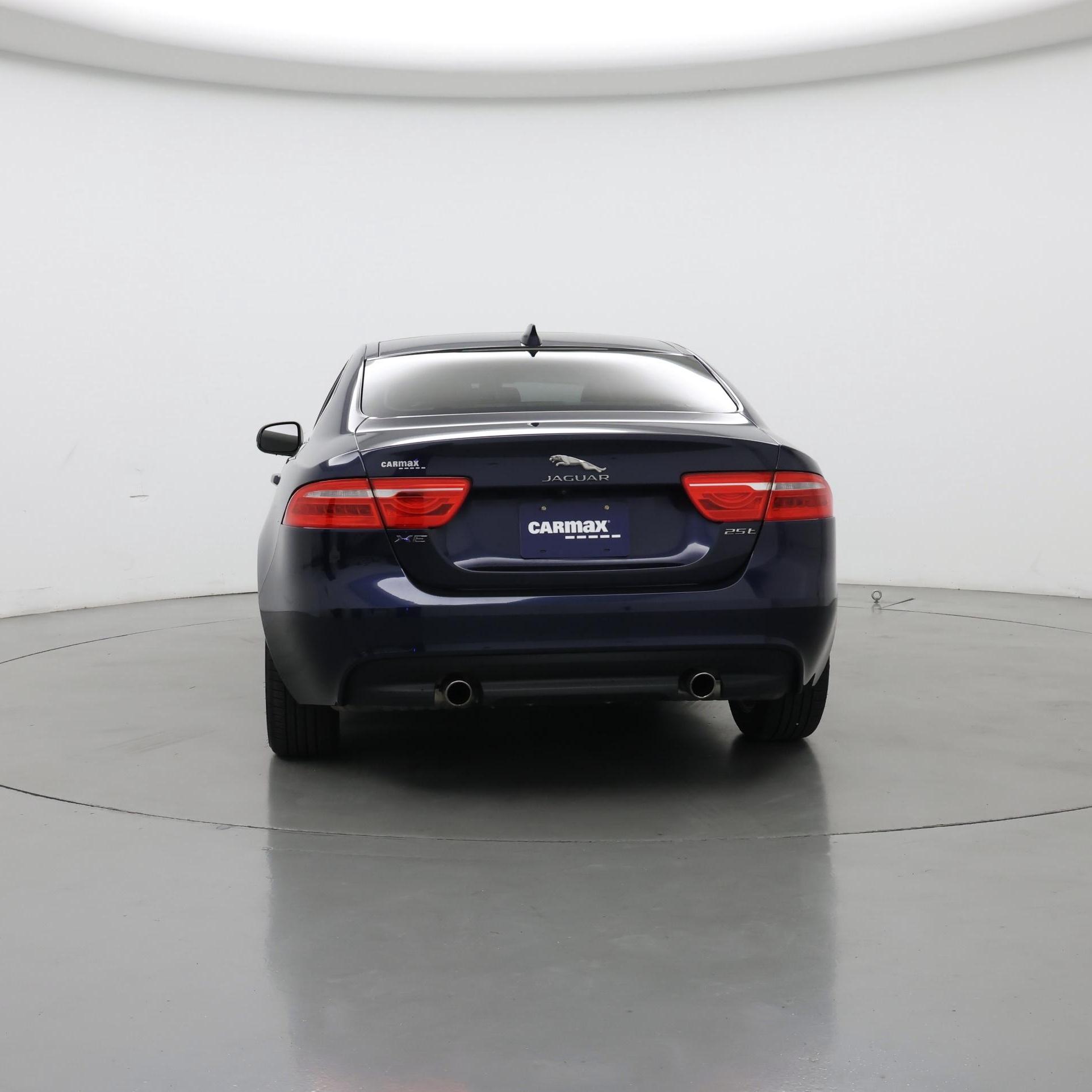 Thumbnail: 2017 Jaguar XE - 6