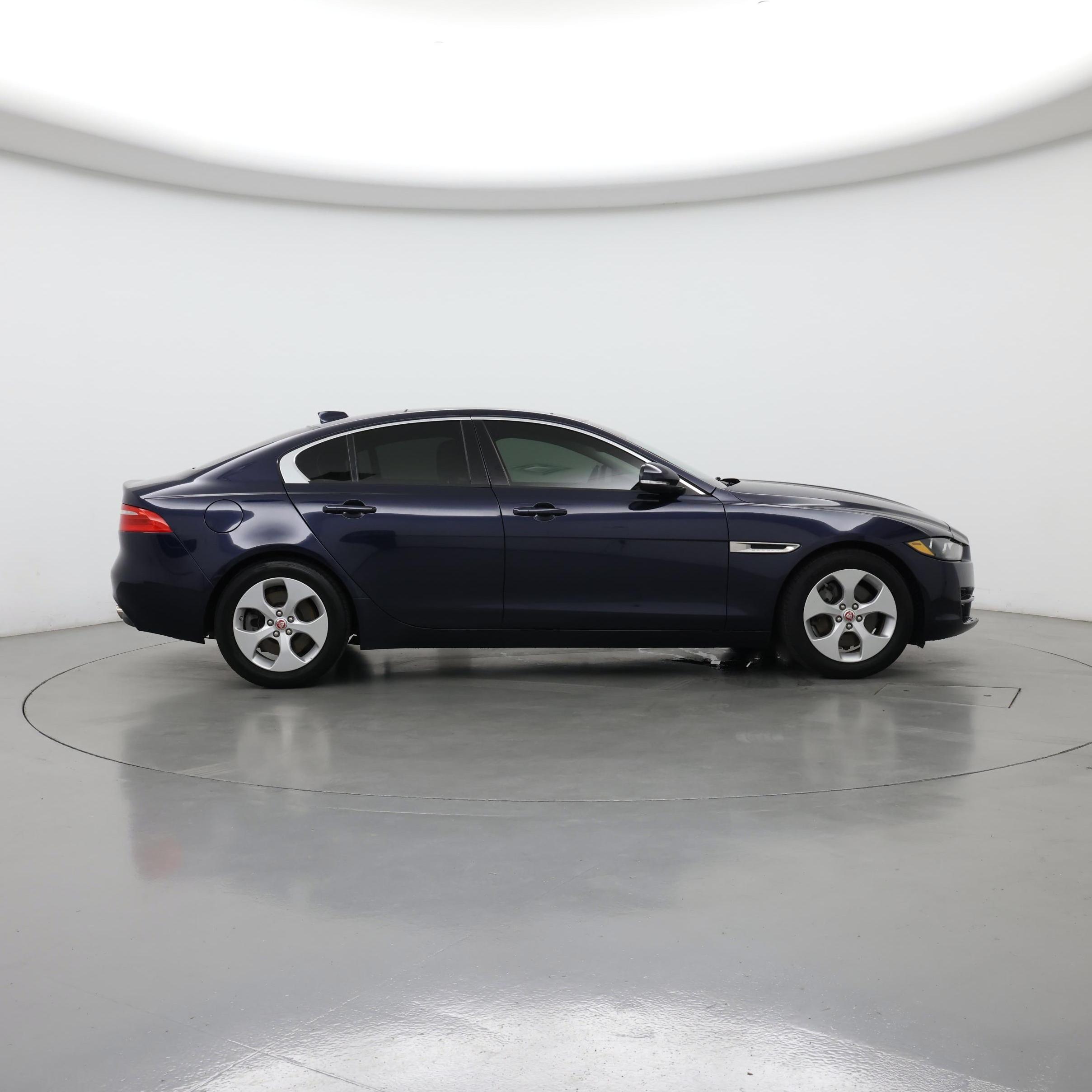 Thumbnail: 2017 Jaguar XE - 7