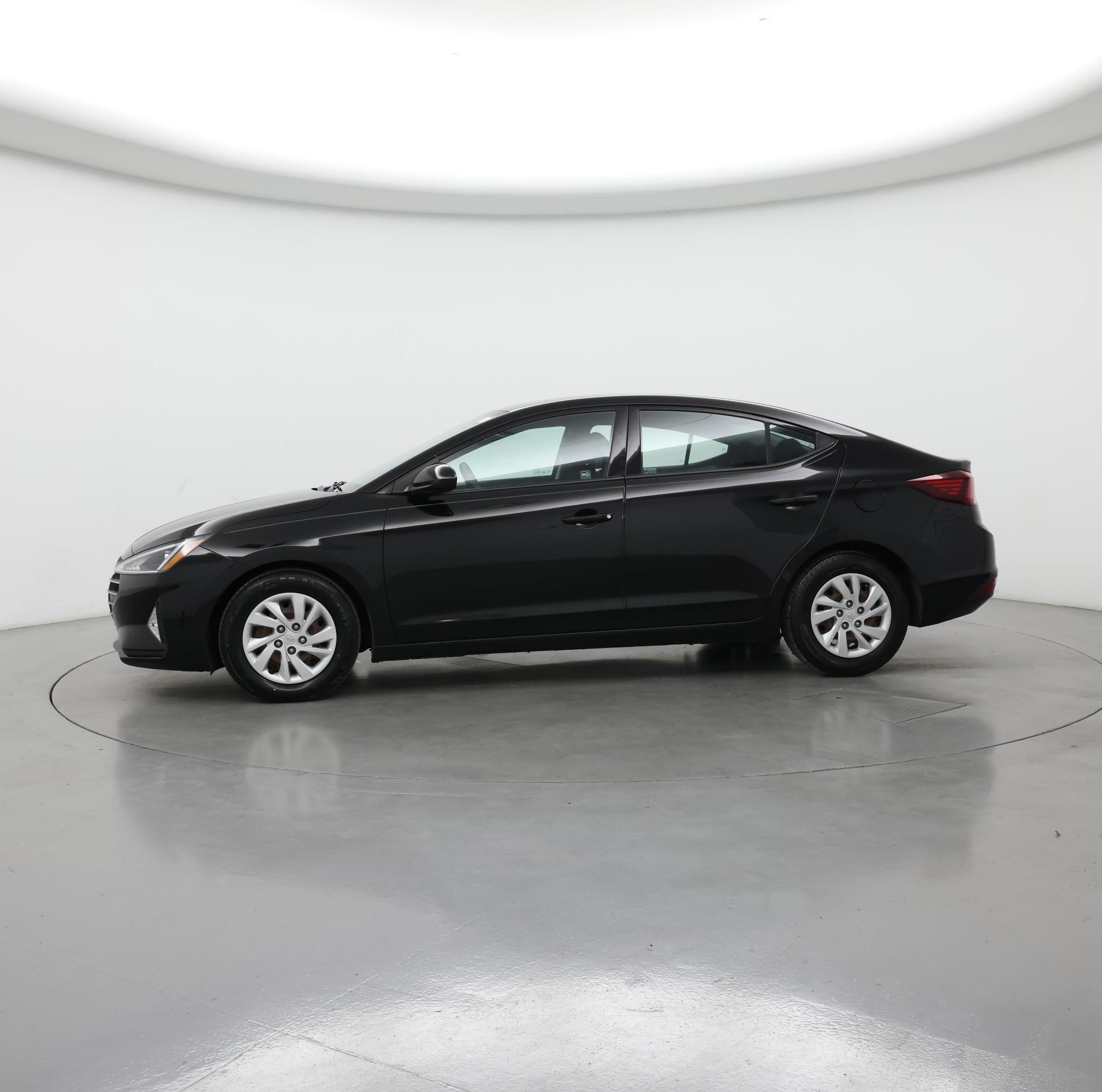 Thumbnail: 2019 Hyundai Elantra - 3