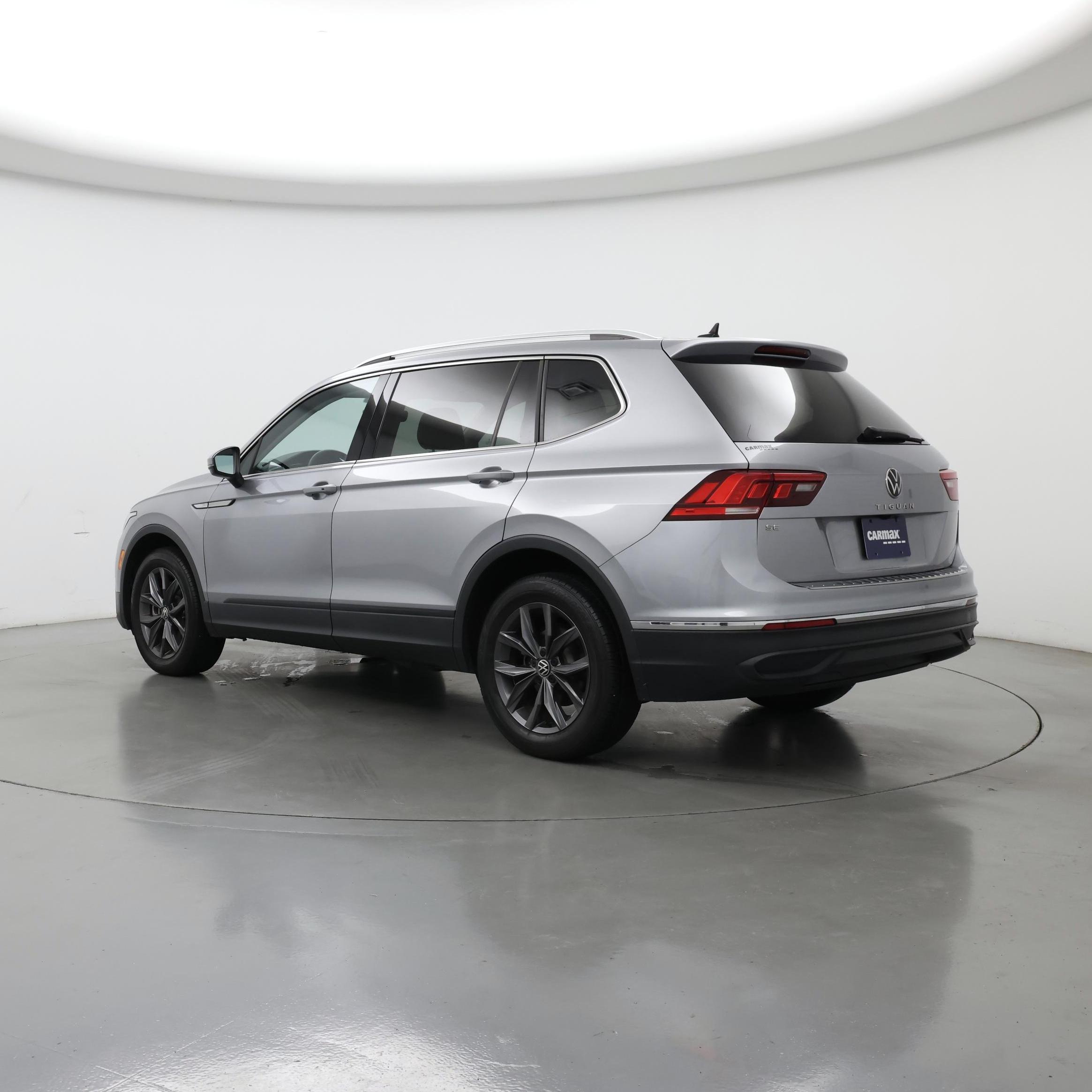 Thumbnail: 2022 Volkswagen Tiguan - 2