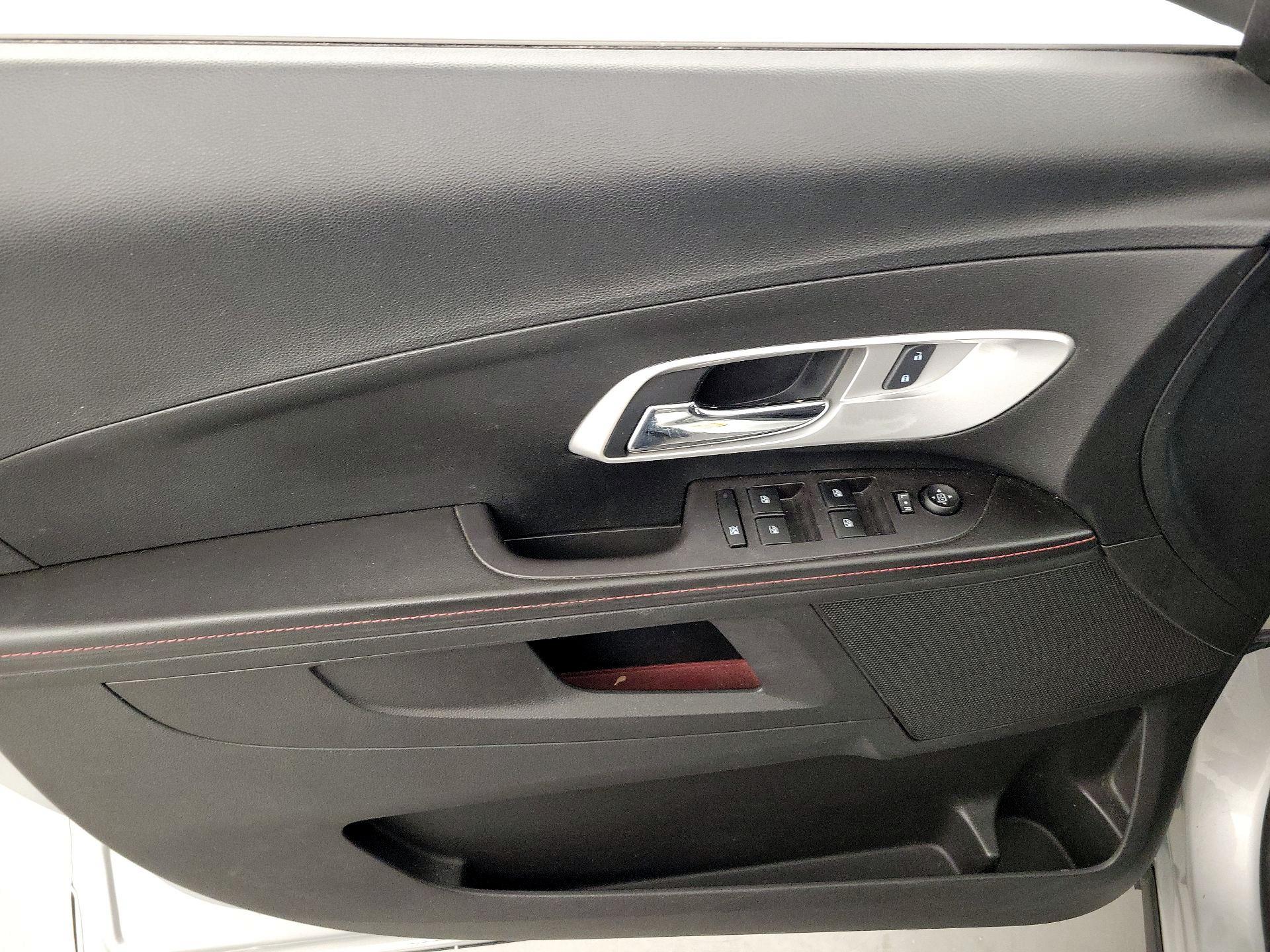 Thumbnail: 2015 Chevrolet Equinox - 12