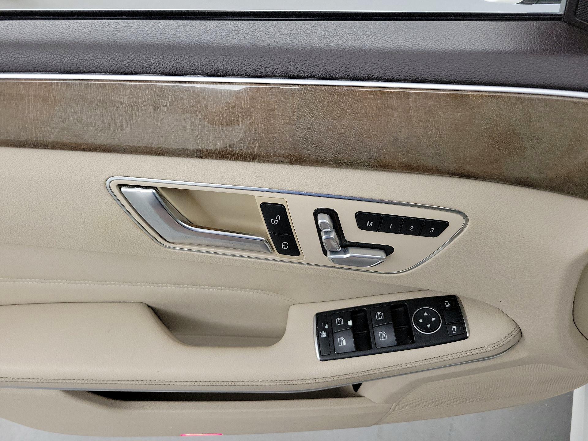 Thumbnail: 2014 Mercedes-Benz E-Class - 12