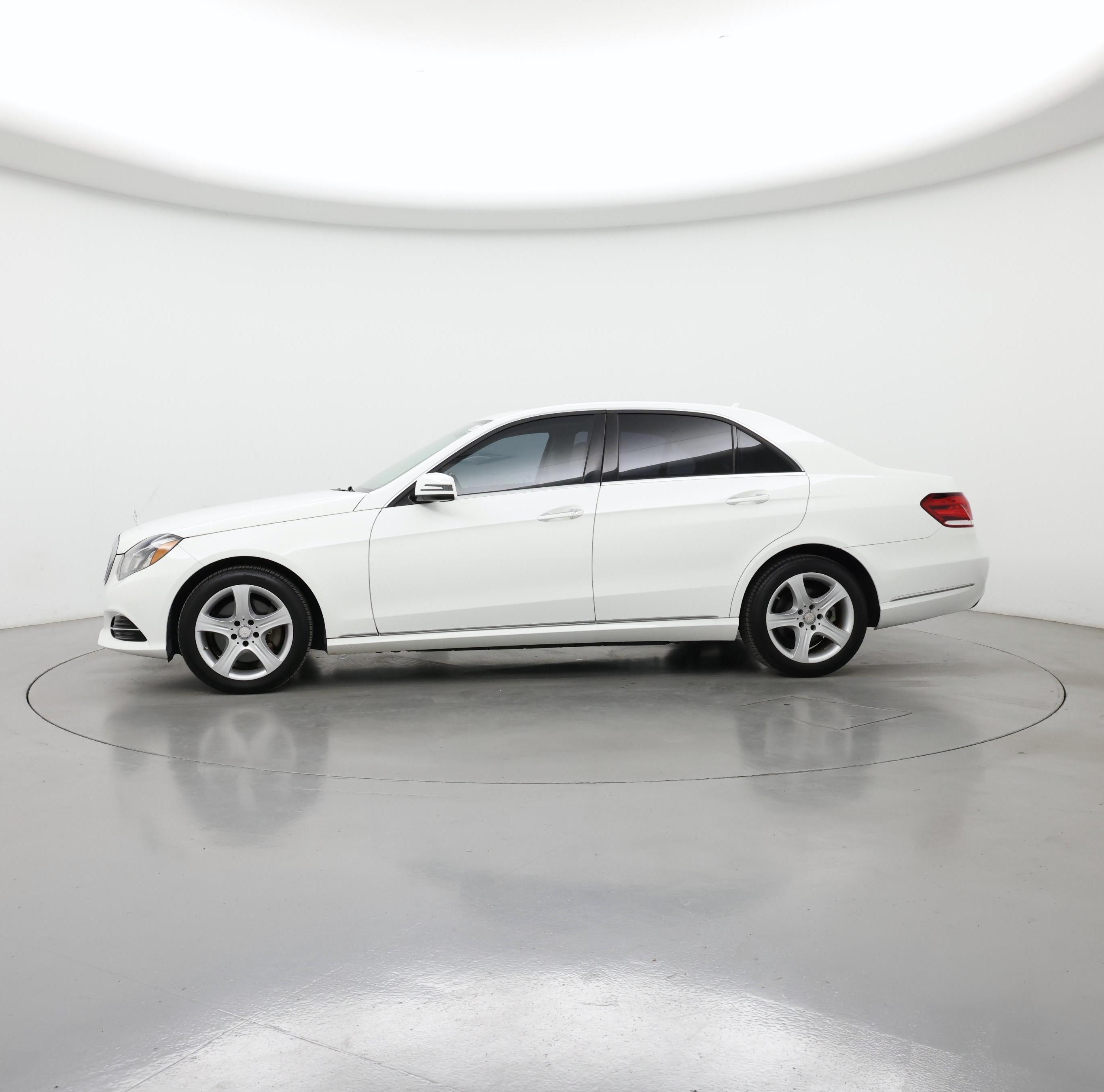 Thumbnail: 2014 Mercedes-Benz E-Class - 3