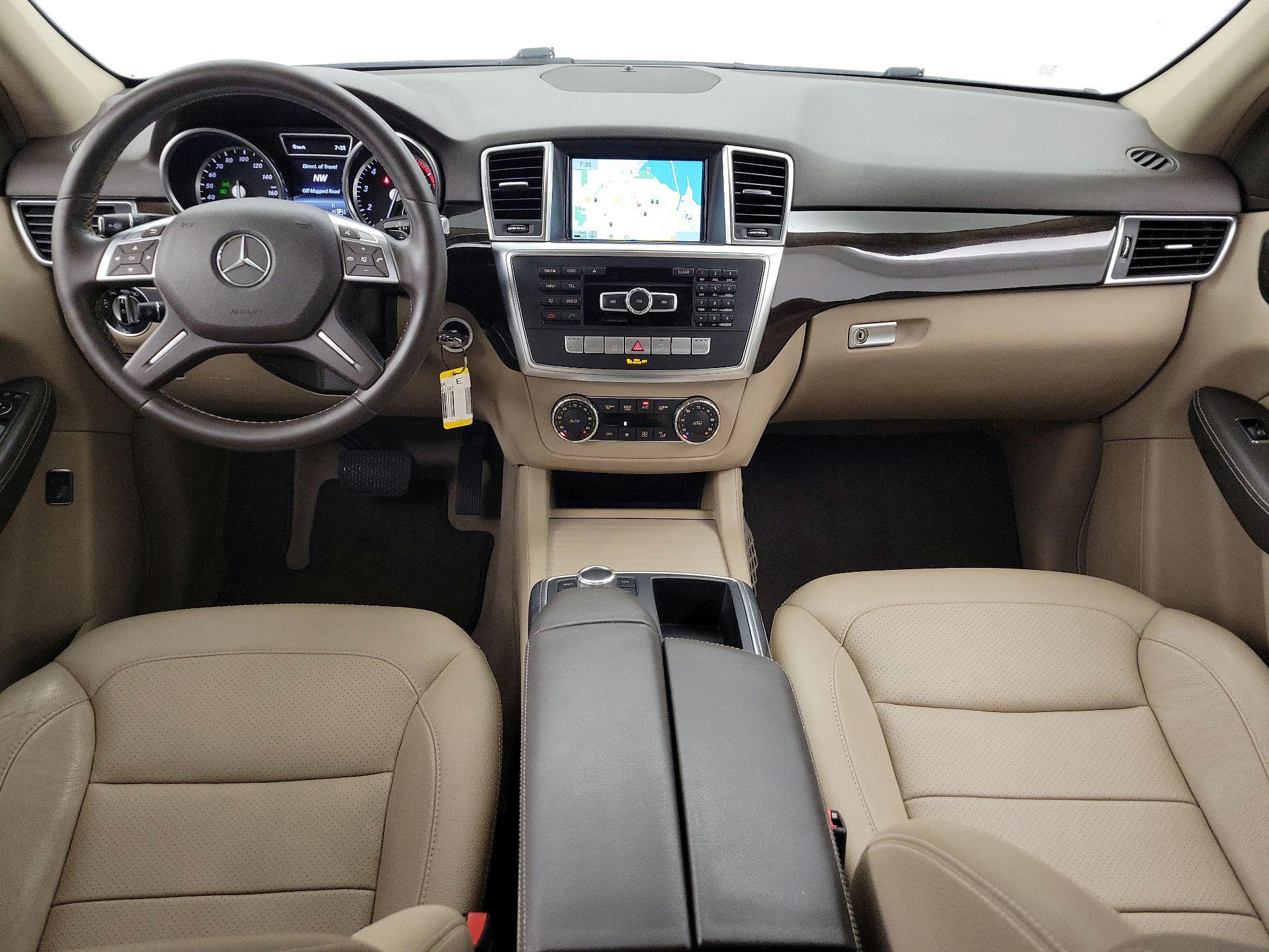 Thumbnail: 2015 Mercedes-Benz M-Class - 9