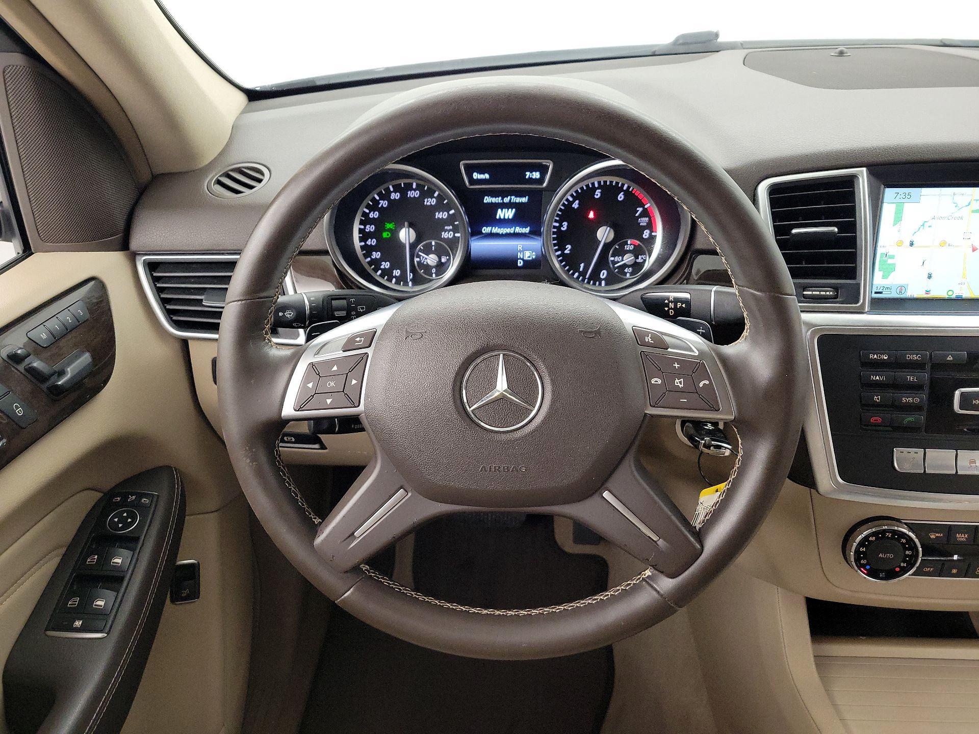 Thumbnail: 2015 Mercedes-Benz M-Class - 10