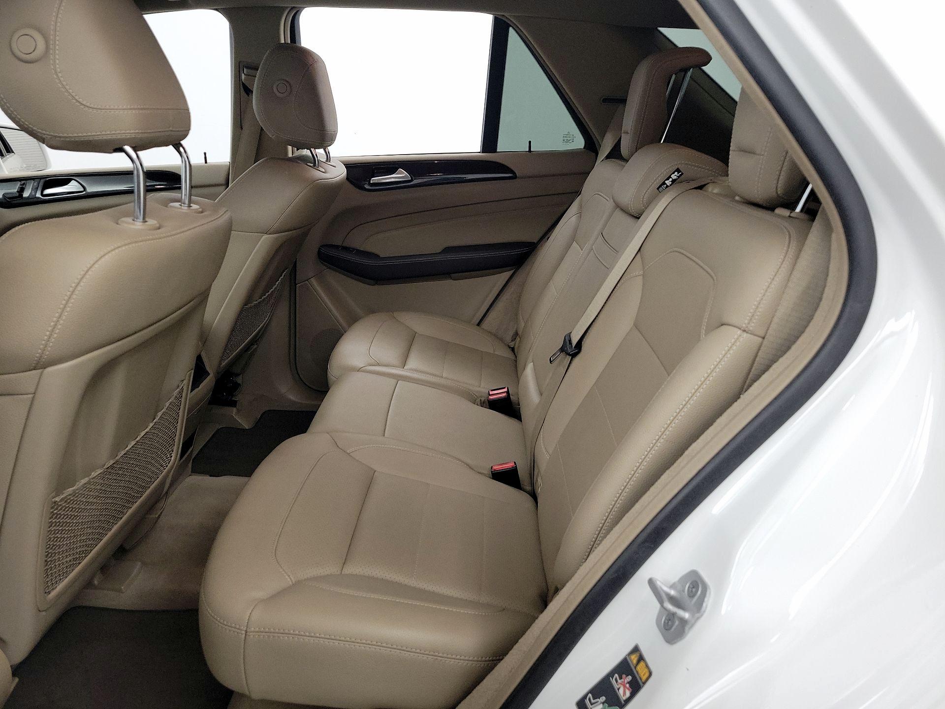 Thumbnail: 2015 Mercedes-Benz M-Class - 20