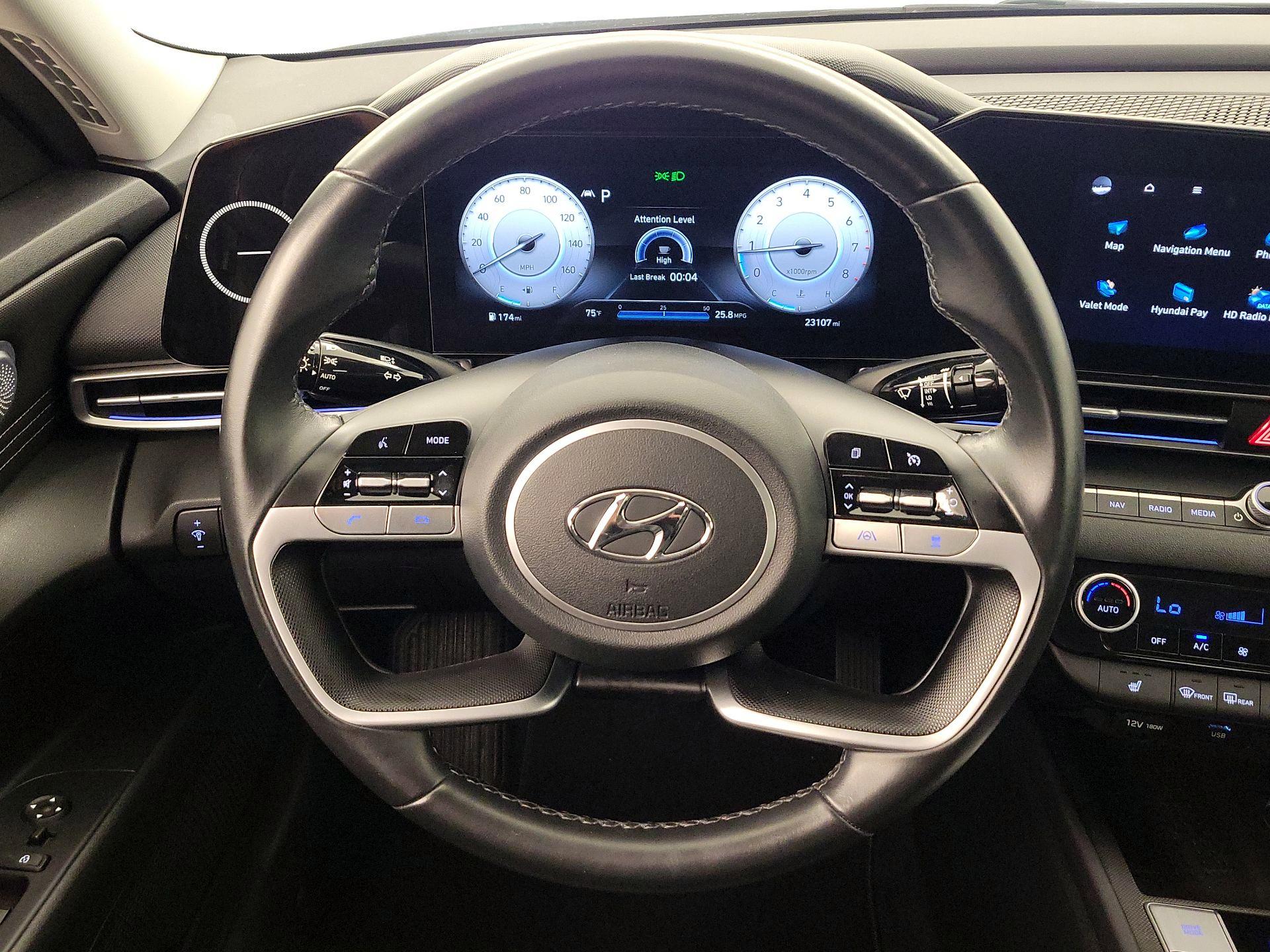 Thumbnail: 2023 Hyundai Elantra - 10