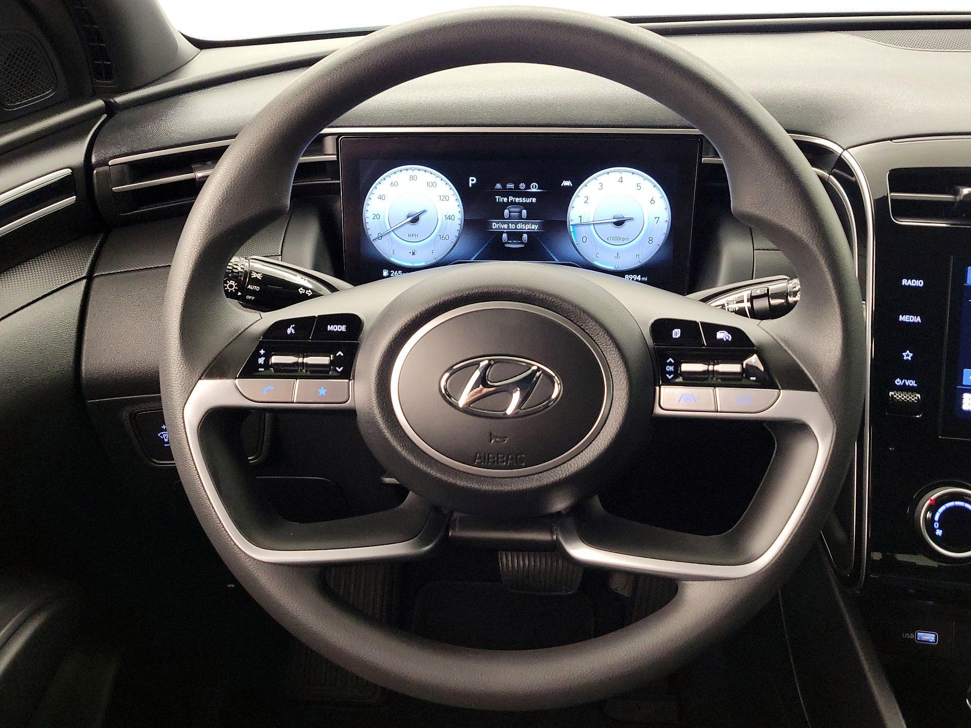 Thumbnail: 2023 Hyundai Santa Cruz - 10