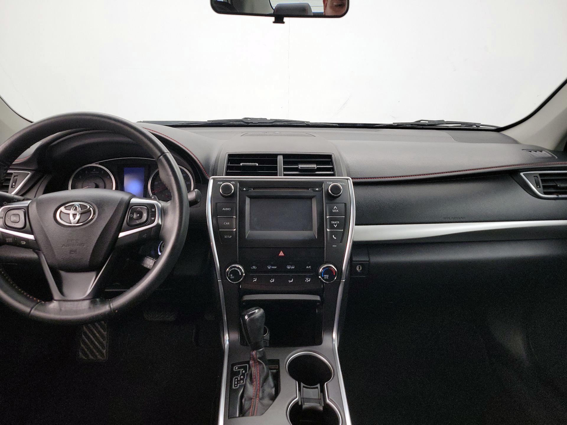 Thumbnail: 2017 Toyota Camry - 9