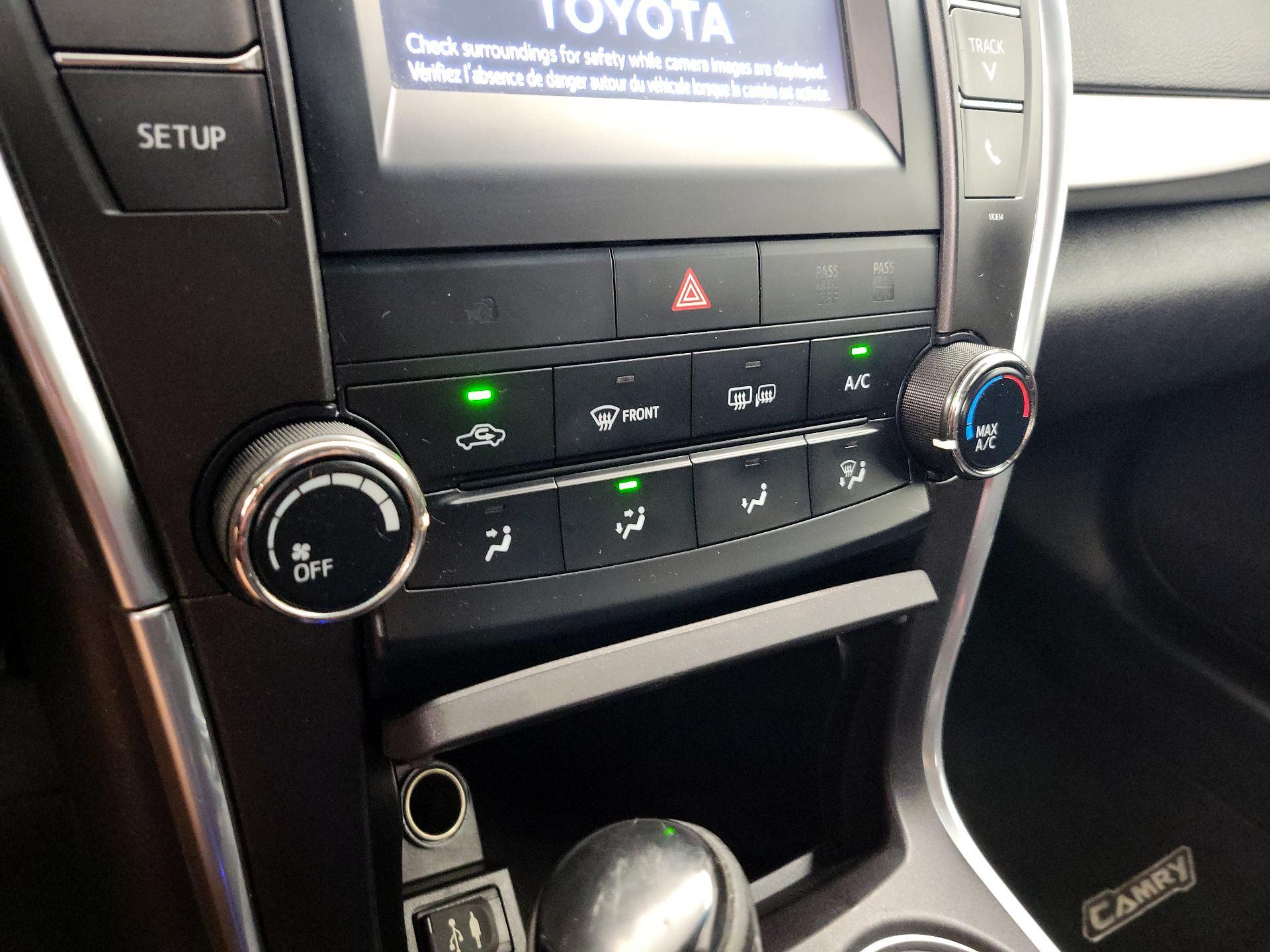 Thumbnail: 2017 Toyota Camry - 16