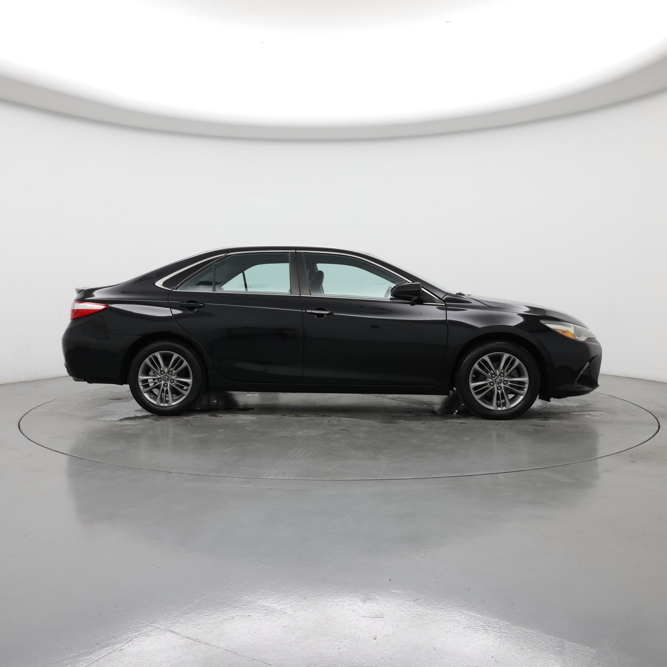 Thumbnail: 2017 Toyota Camry - 7