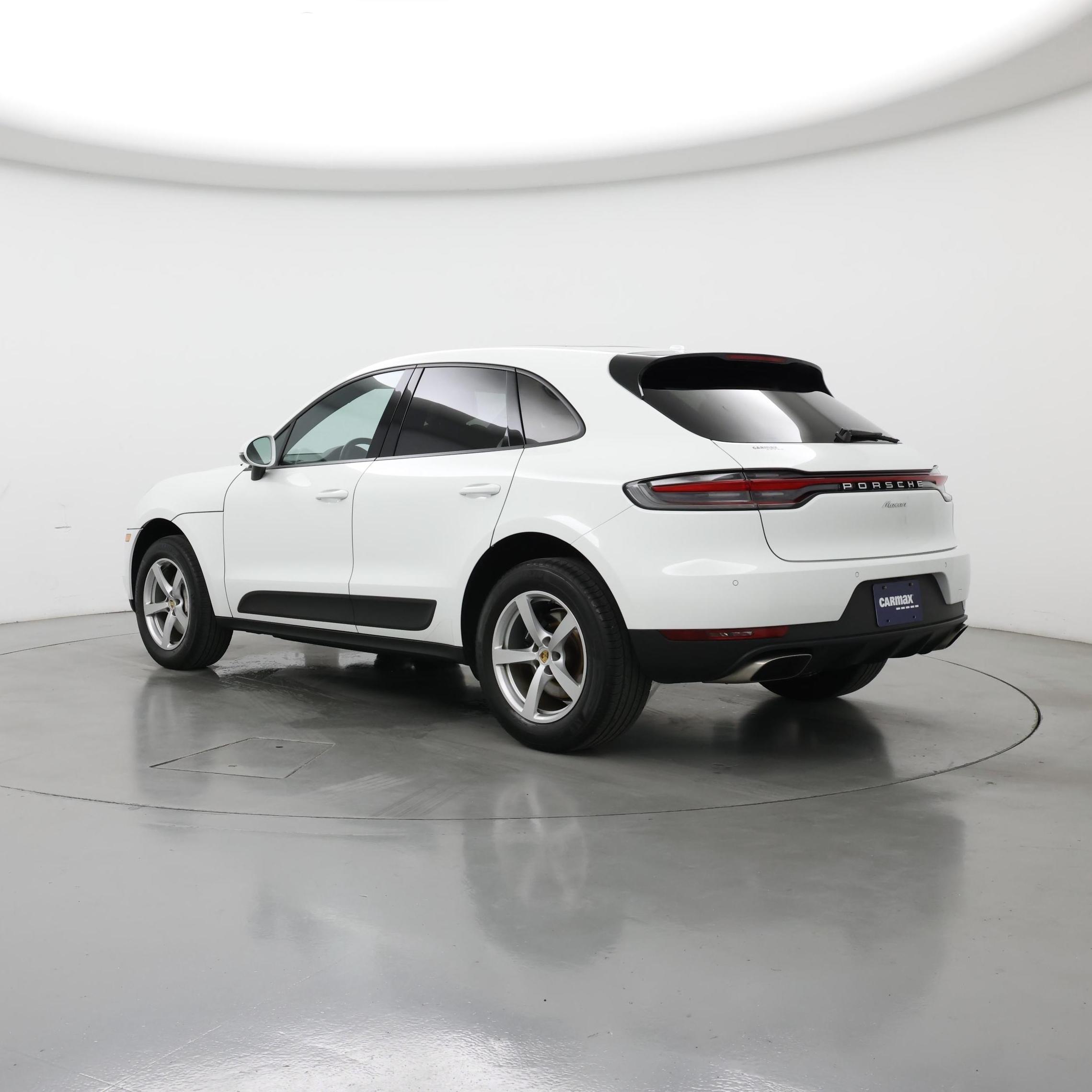 Thumbnail: 2021 Porsche Macan - 2