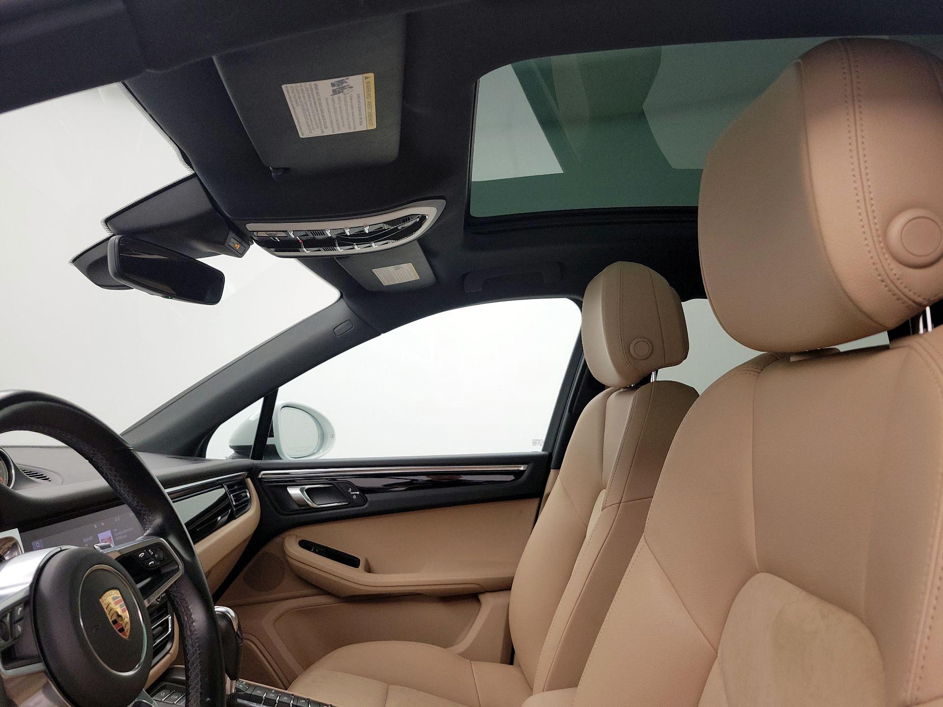 Thumbnail: 2021 Porsche Macan - 20