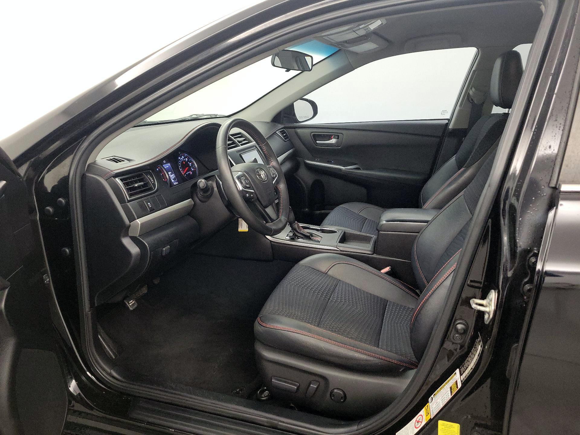 Thumbnail: 2015 Toyota Camry - 11