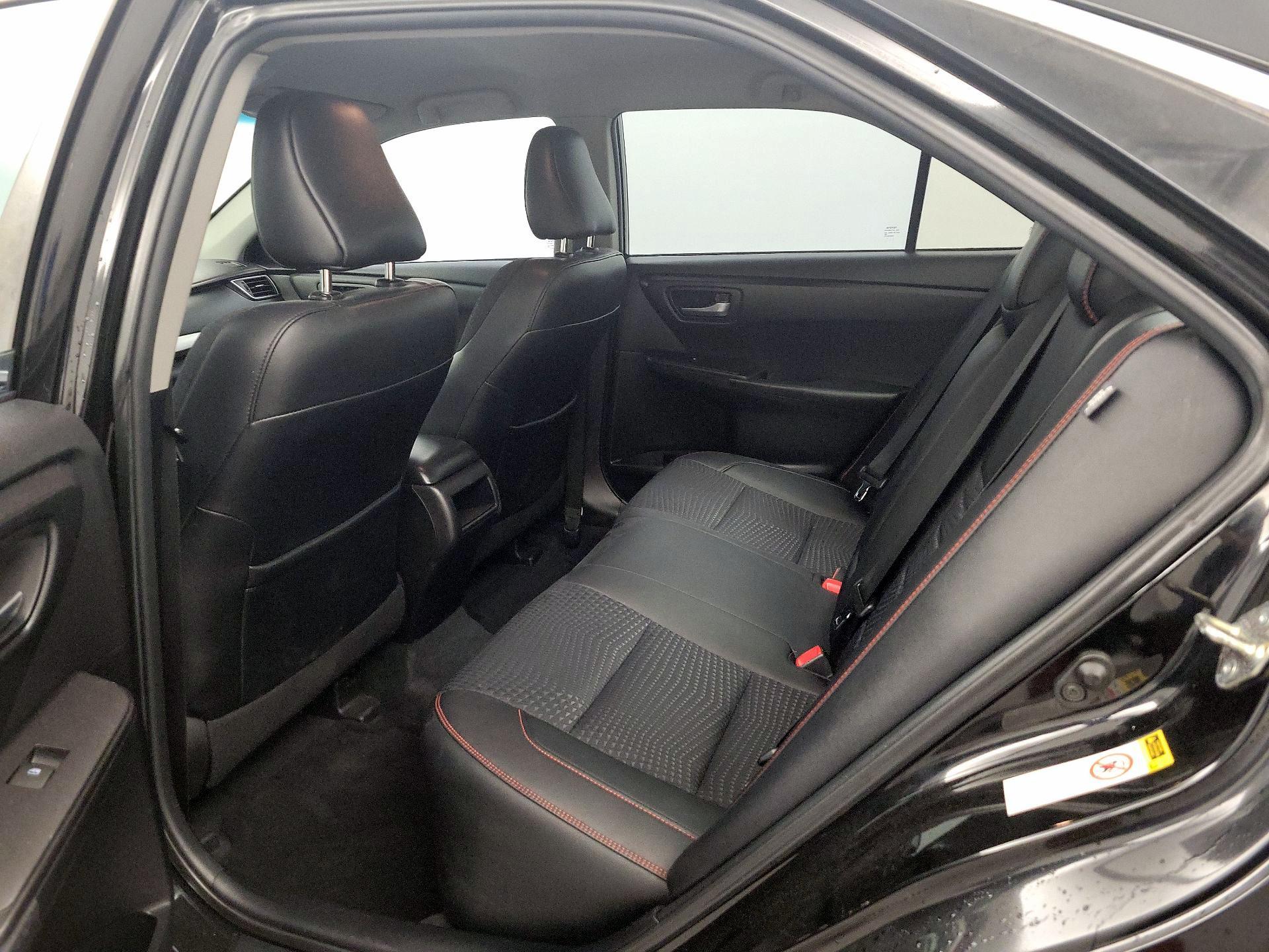 Thumbnail: 2015 Toyota Camry - 19