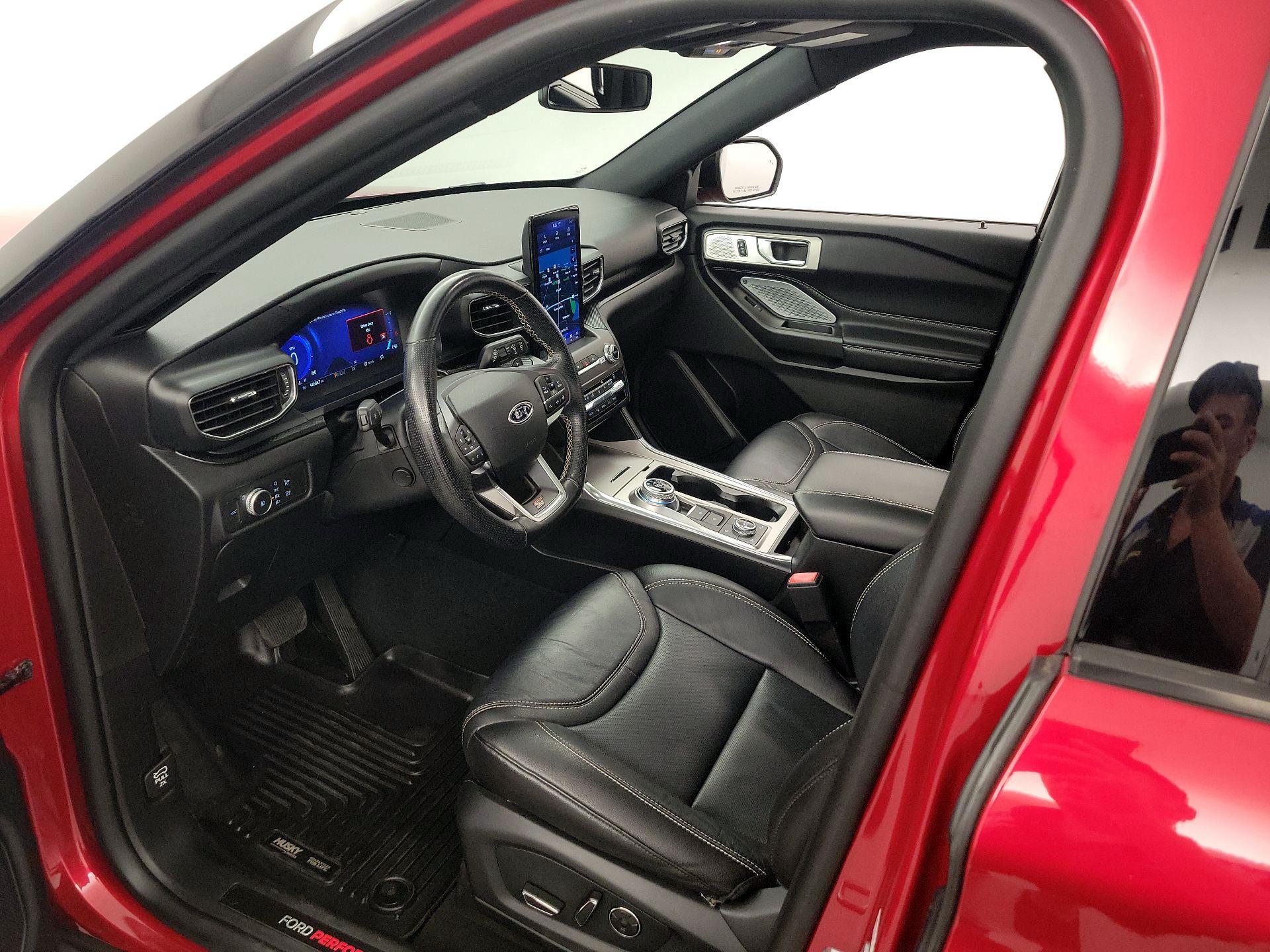 Thumbnail: 2020 Ford Explorer - 11