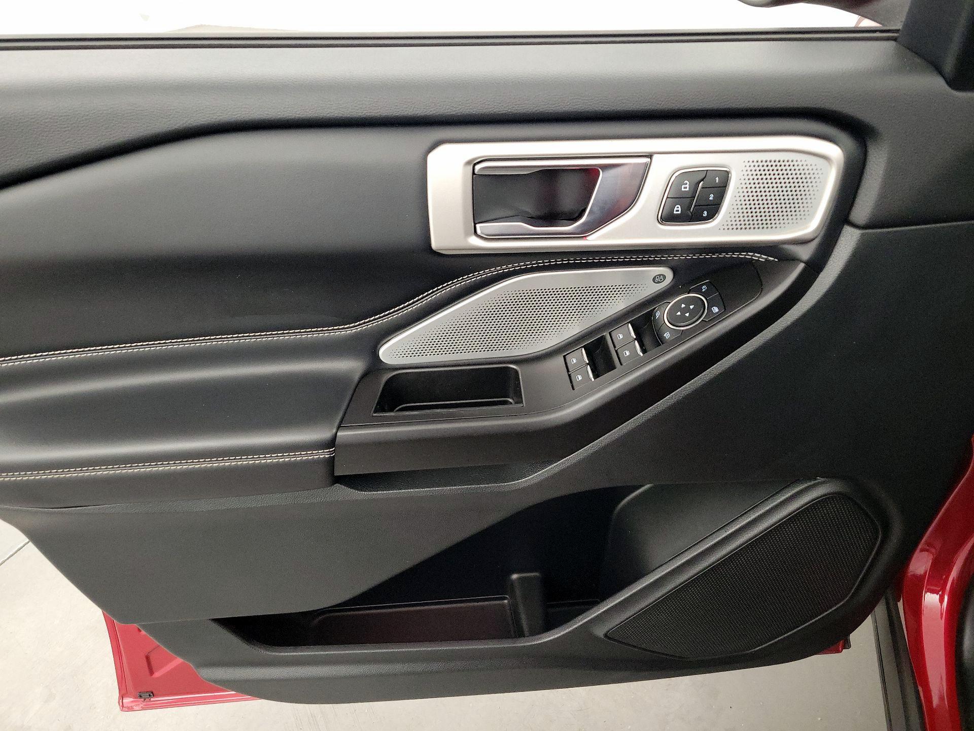 Thumbnail: 2020 Ford Explorer - 12