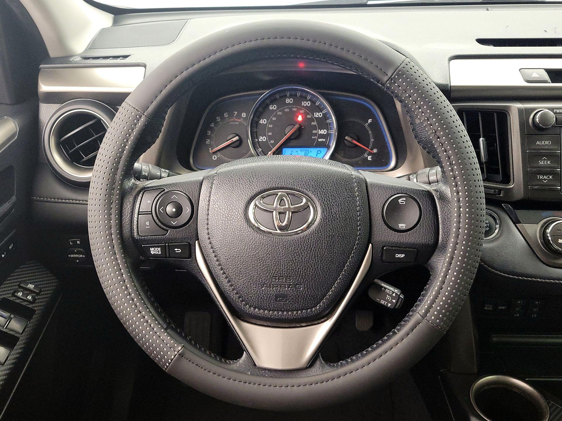 Thumbnail: 2013 Toyota RAV4 - 10