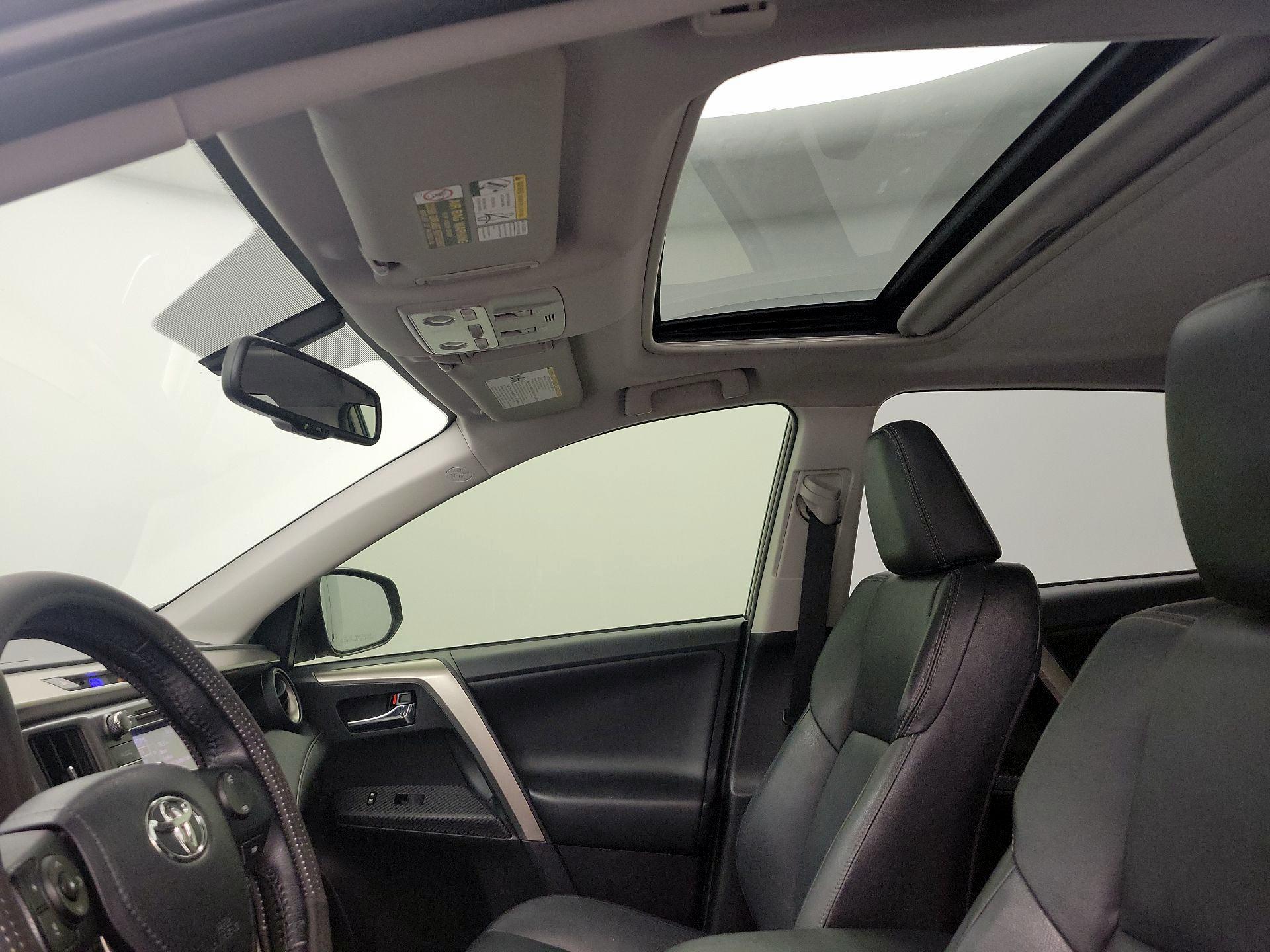 Thumbnail: 2013 Toyota RAV4 - 19