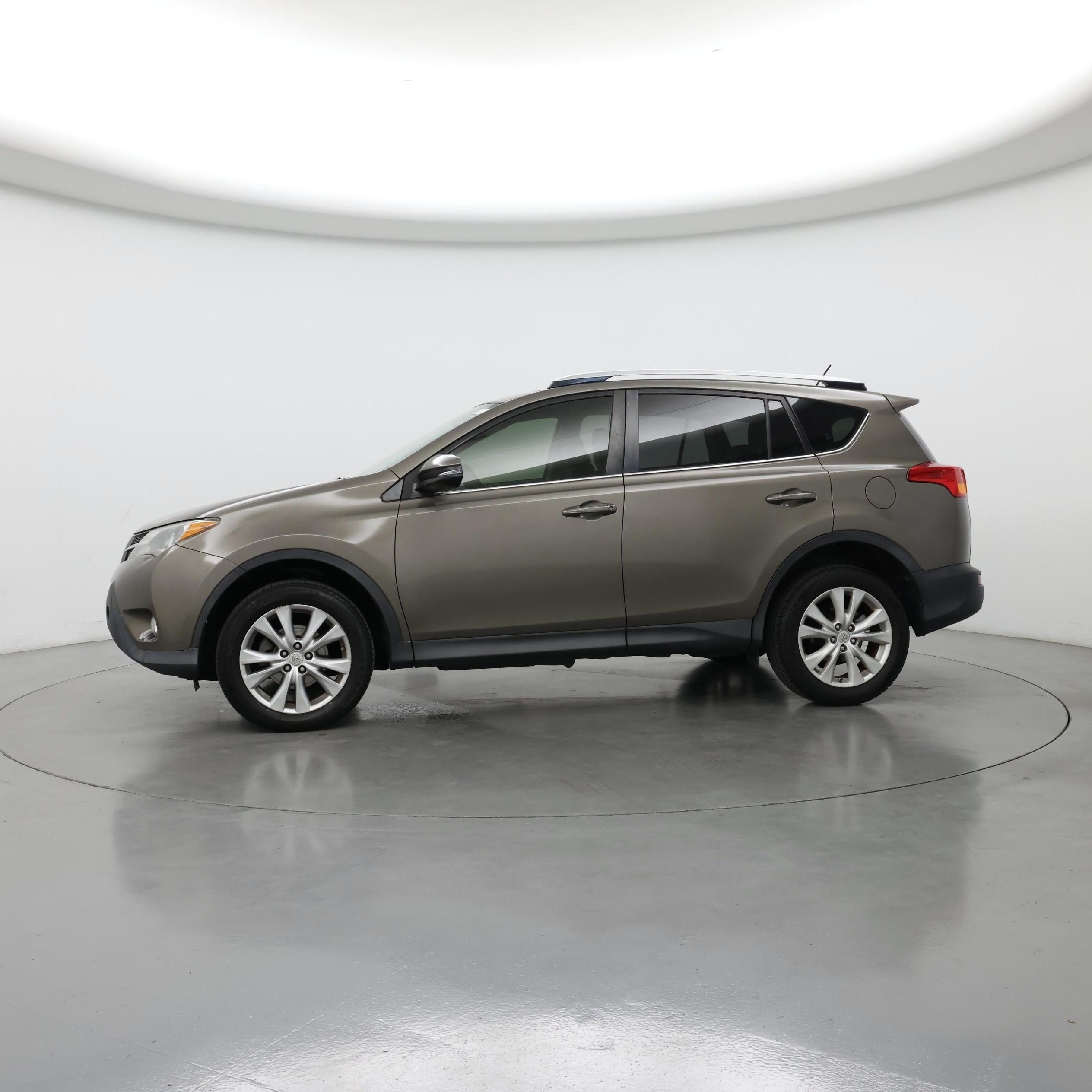 Thumbnail: 2013 Toyota RAV4 - 3
