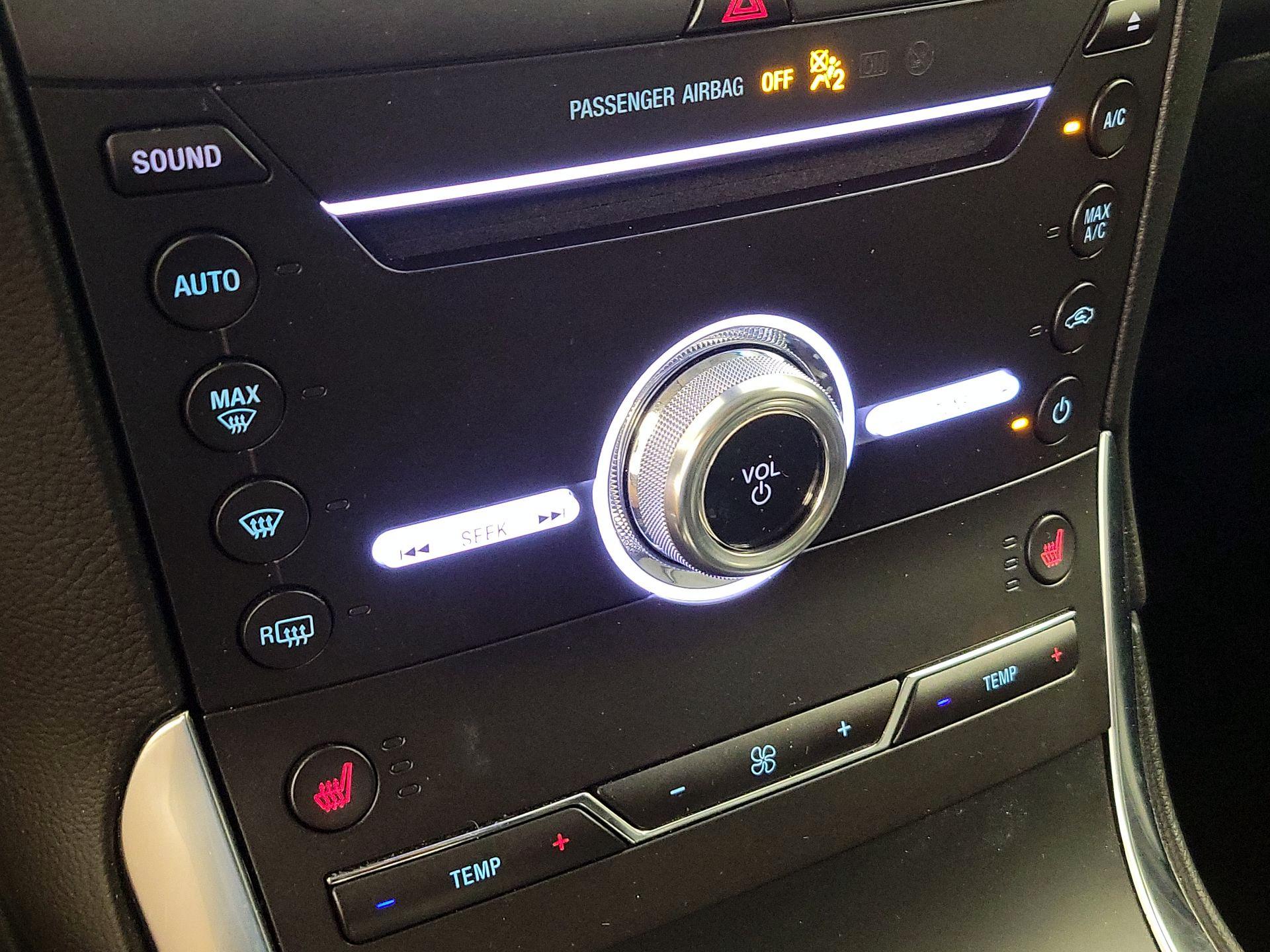 Thumbnail: 2019 Ford Edge - 16