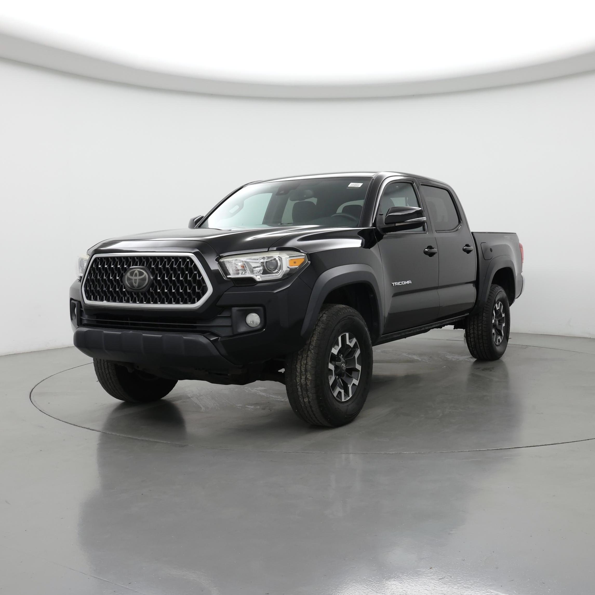 Thumbnail: 2018 Toyota Tacoma - 4