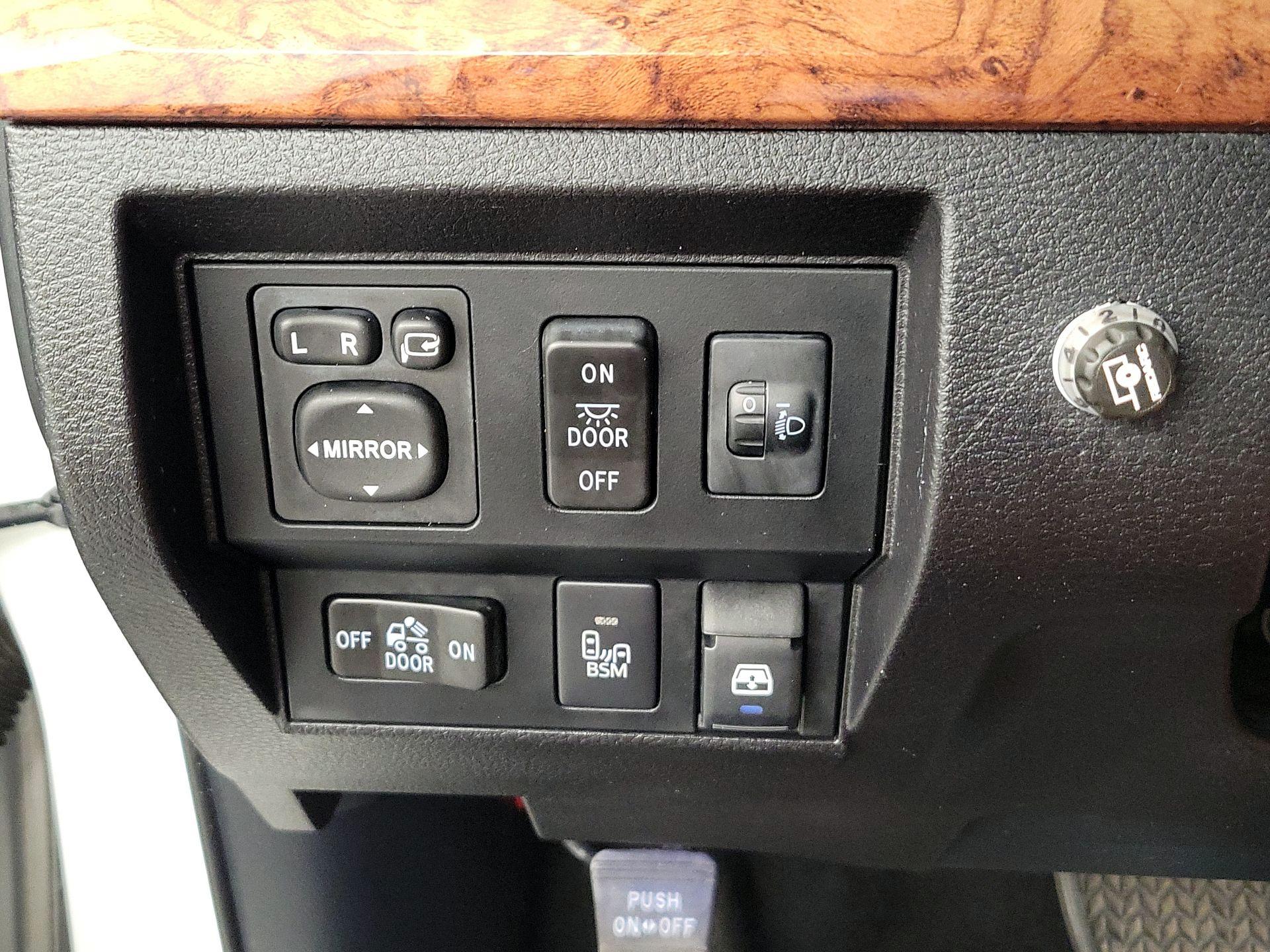 Thumbnail: 2014 Toyota Tundra - 13