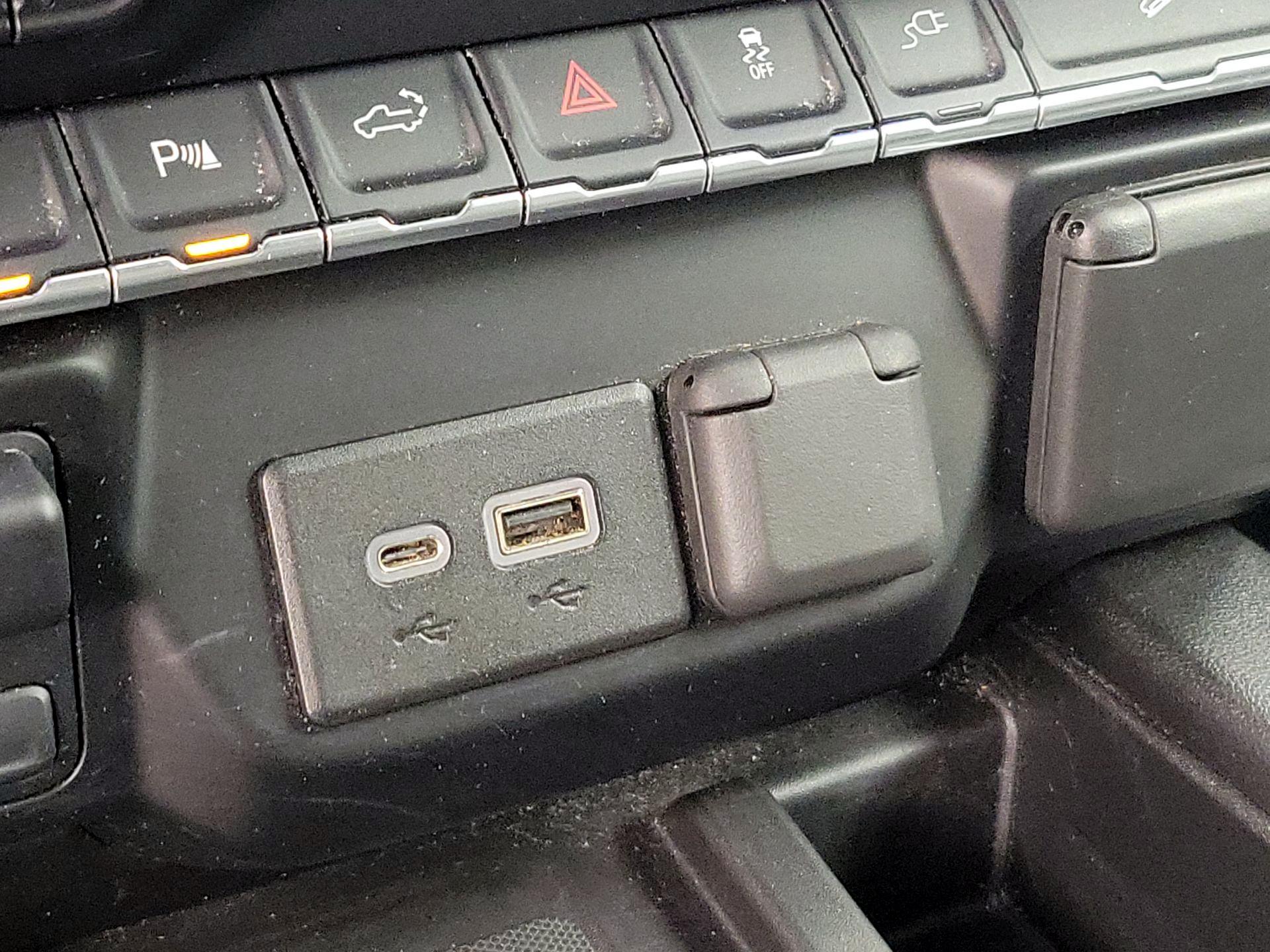 Thumbnail: 2020 Chevrolet Silverado 2500 - 19