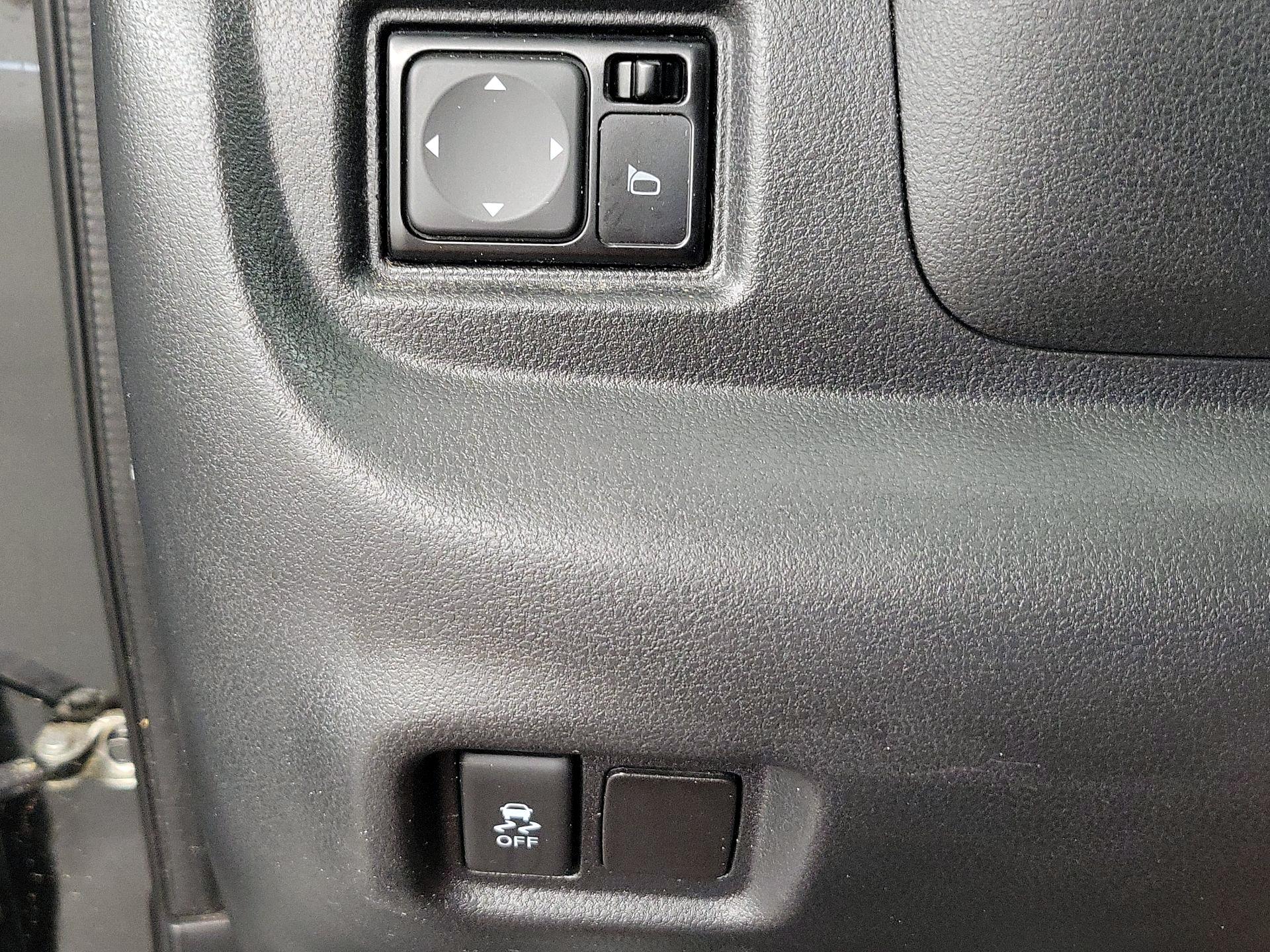 Thumbnail: 2016 Nissan Versa - 13