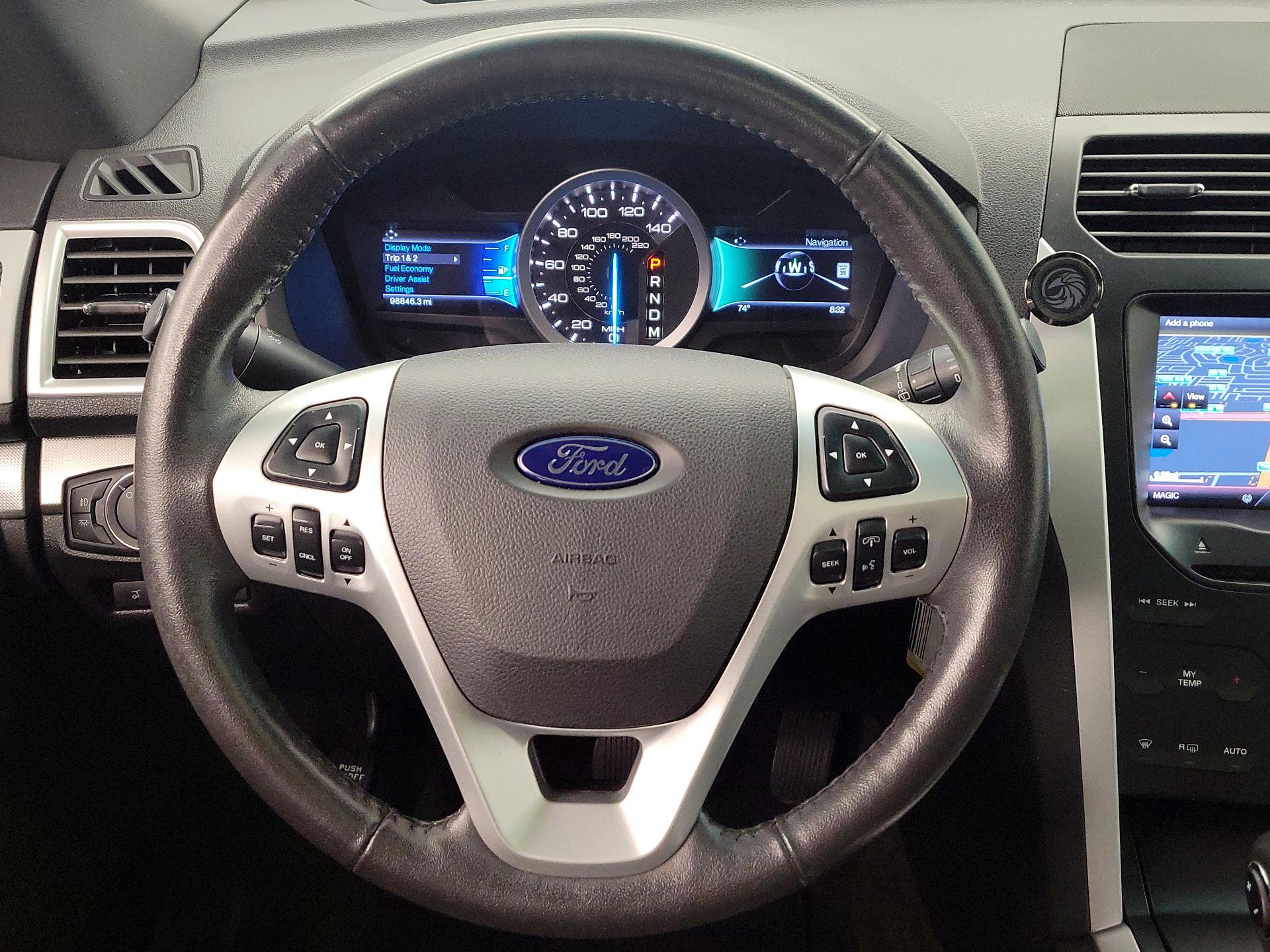 Thumbnail: 2015 Ford Explorer - 10
