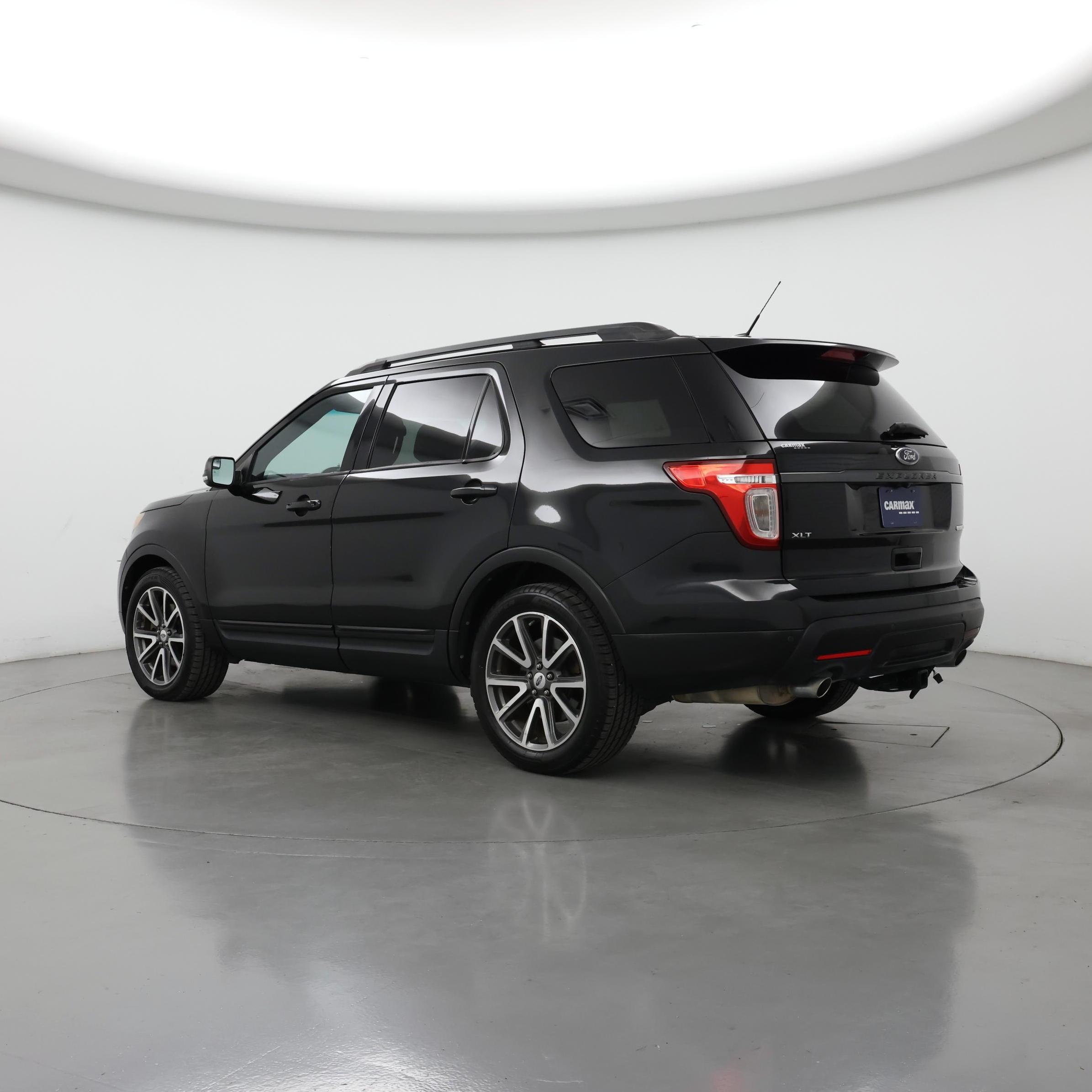 Thumbnail: 2015 Ford Explorer - 2