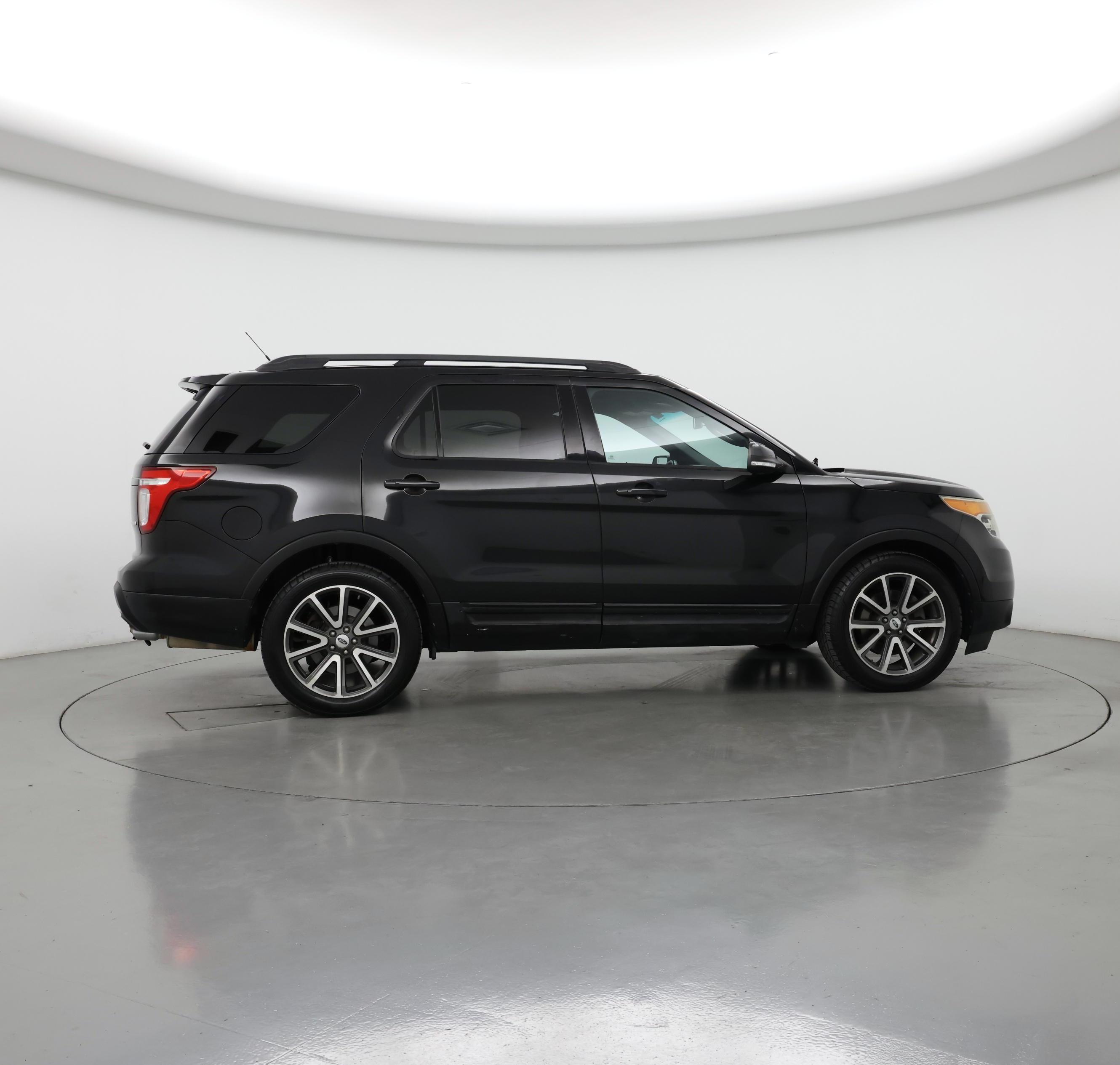 Thumbnail: 2015 Ford Explorer - 7