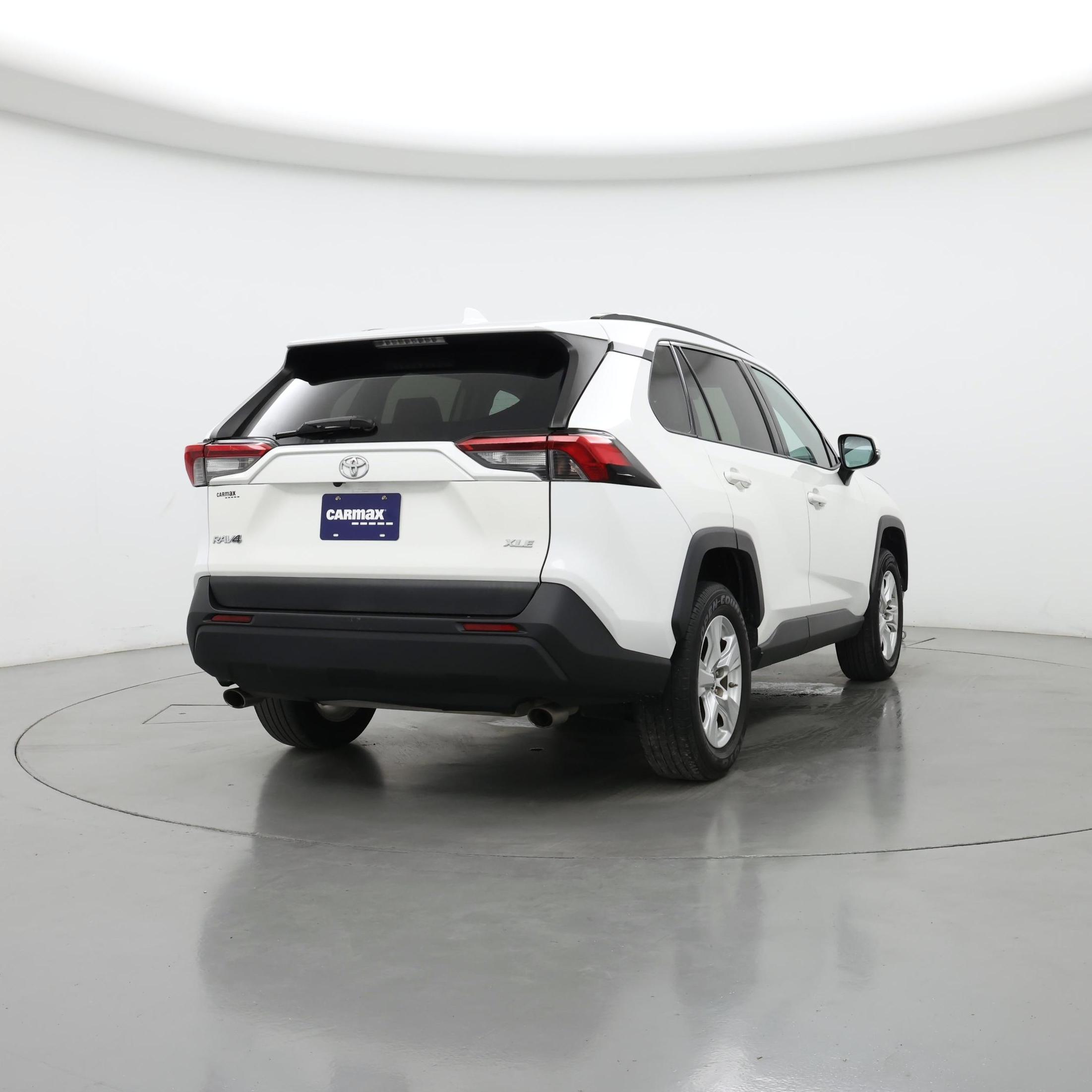 Thumbnail: 2019 Toyota RAV4 - 8