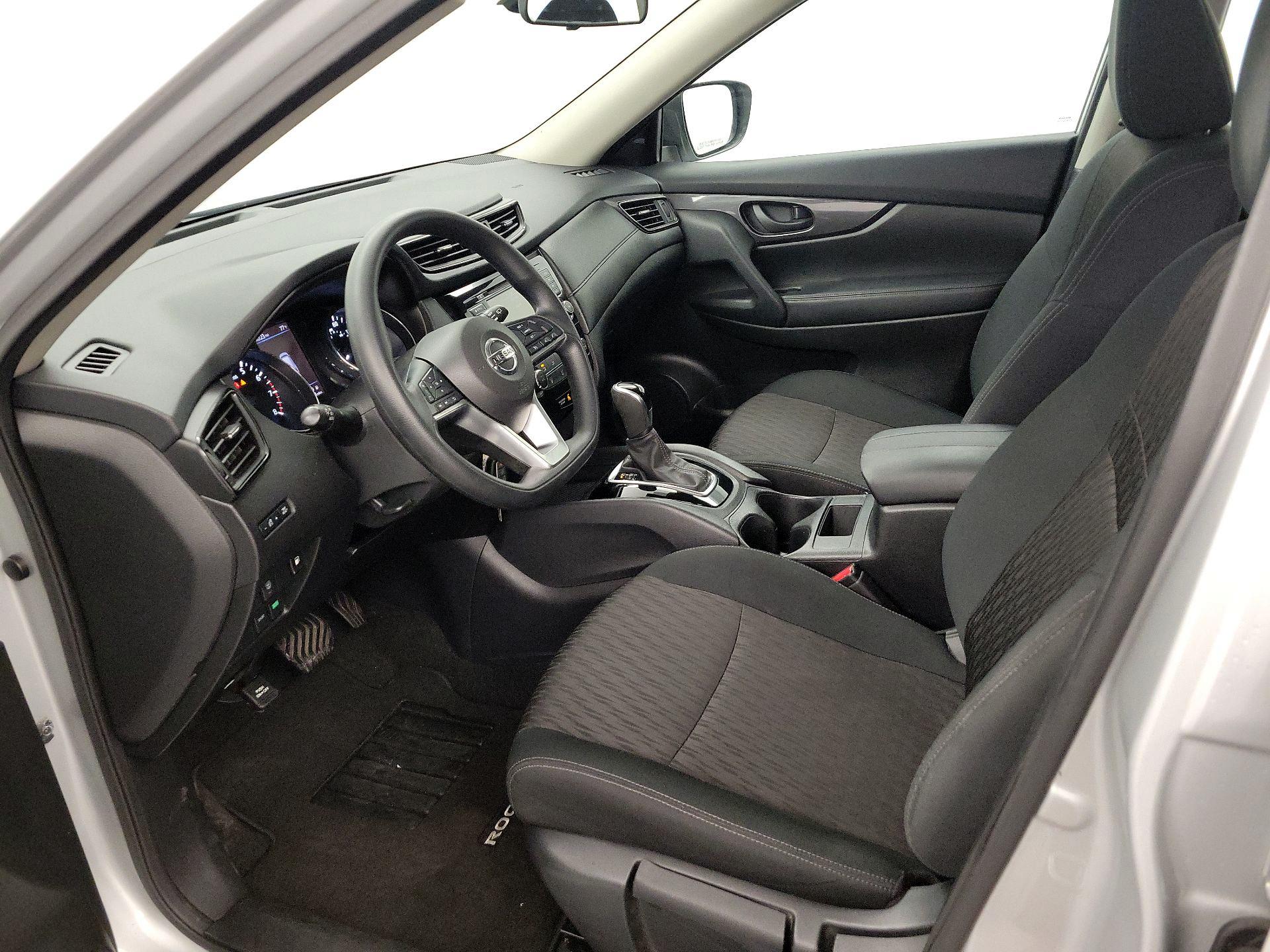 Thumbnail: 2020 Nissan Rogue - 11