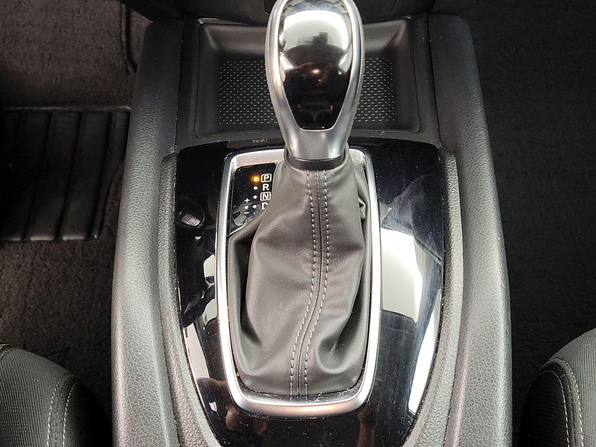Thumbnail: 2020 Nissan Rogue - 17