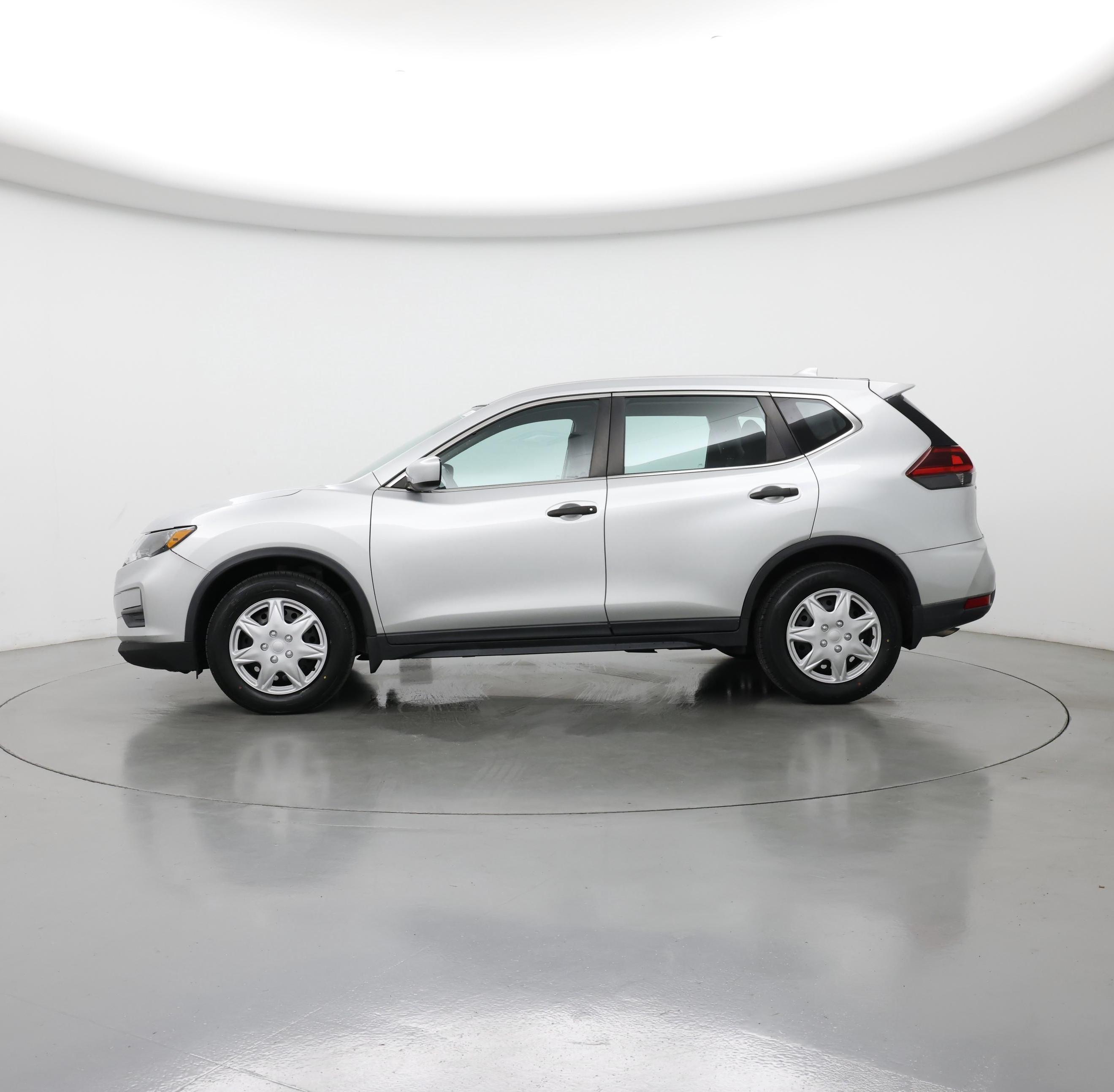 Thumbnail: 2020 Nissan Rogue - 3